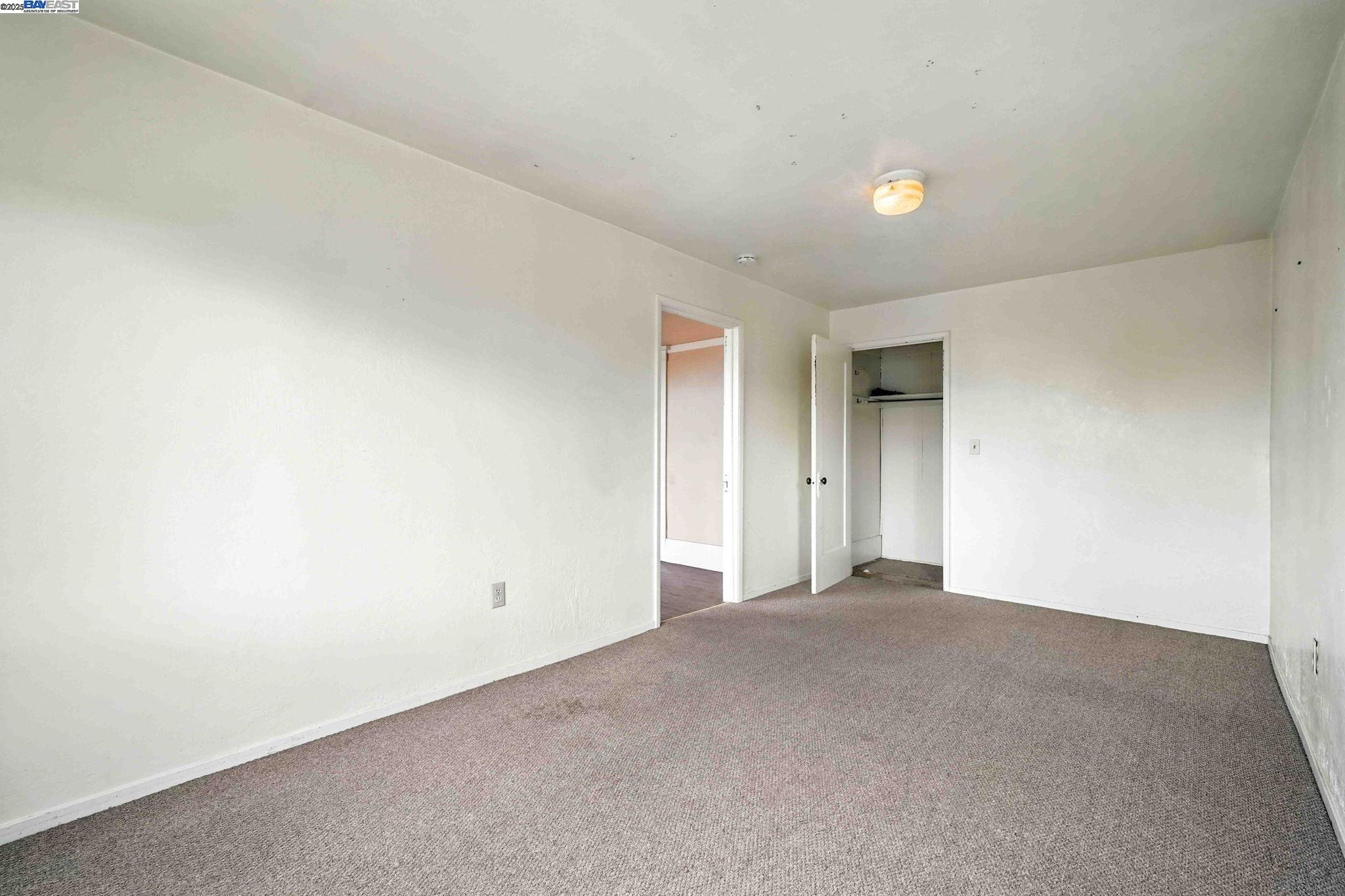 556-558 Alcatraz Ave, Oakland, California 94609, ,Residential Income,For Sale,556-558 Alcatraz Ave,41106772