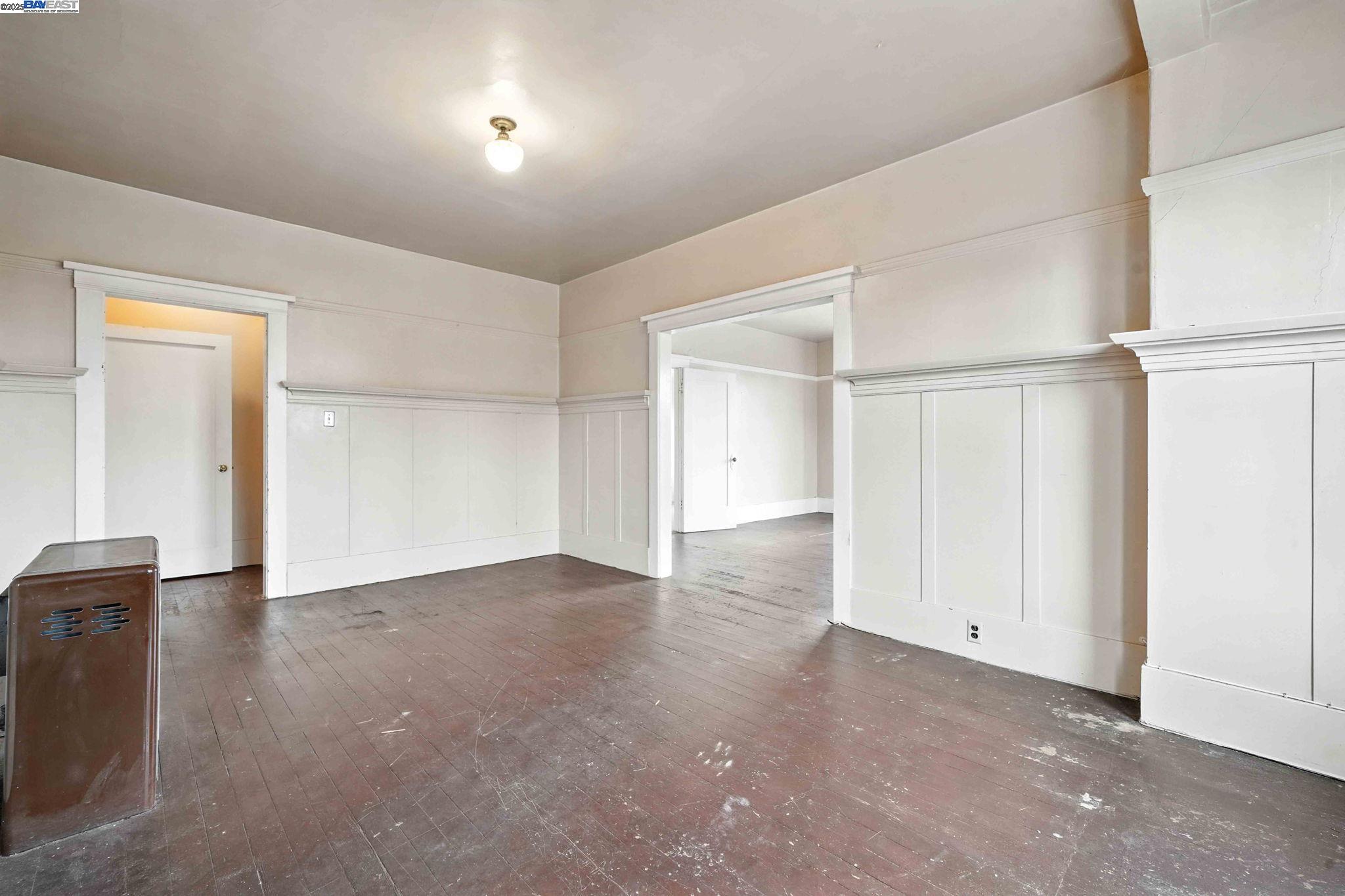 556-558 Alcatraz Ave, Oakland, California 94609, ,Residential Income,For Sale,556-558 Alcatraz Ave,41106772