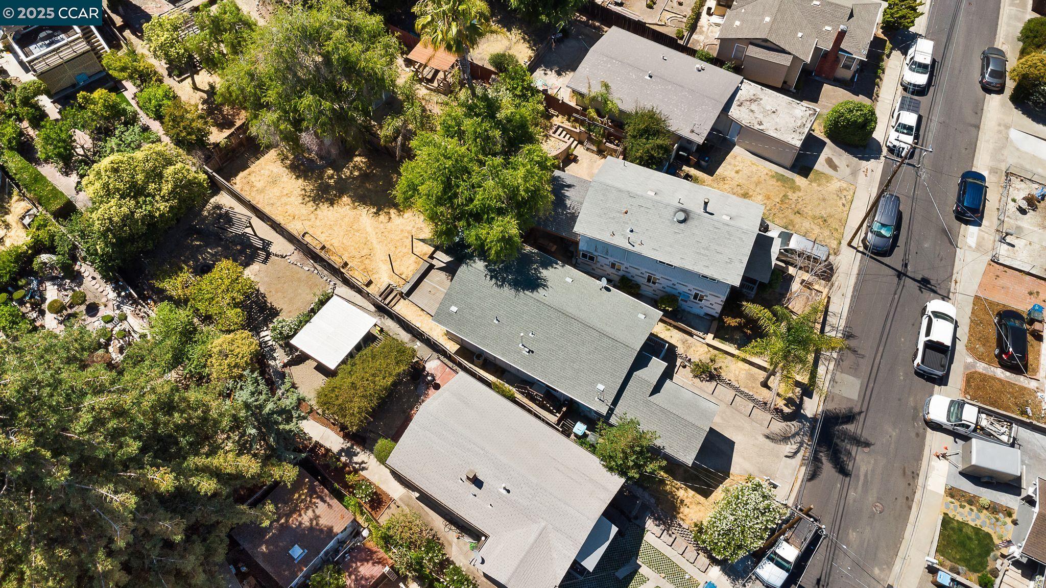 Detail Gallery Image 33 of 39 For 2150 Pomona Ave, Martinez,  CA 94553 - 3 Beds | 1 Baths