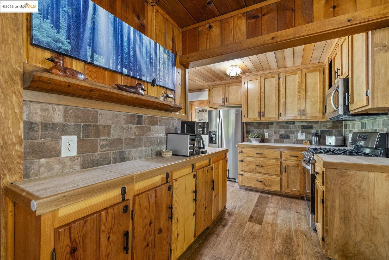 343 Lakeshore DR, Pinecrest, California 95364, 2 Bedrooms Bedrooms, 5 Rooms Rooms,2 BathroomsBathrooms,Residential,For Sale,343 Lakeshore DR,41106775