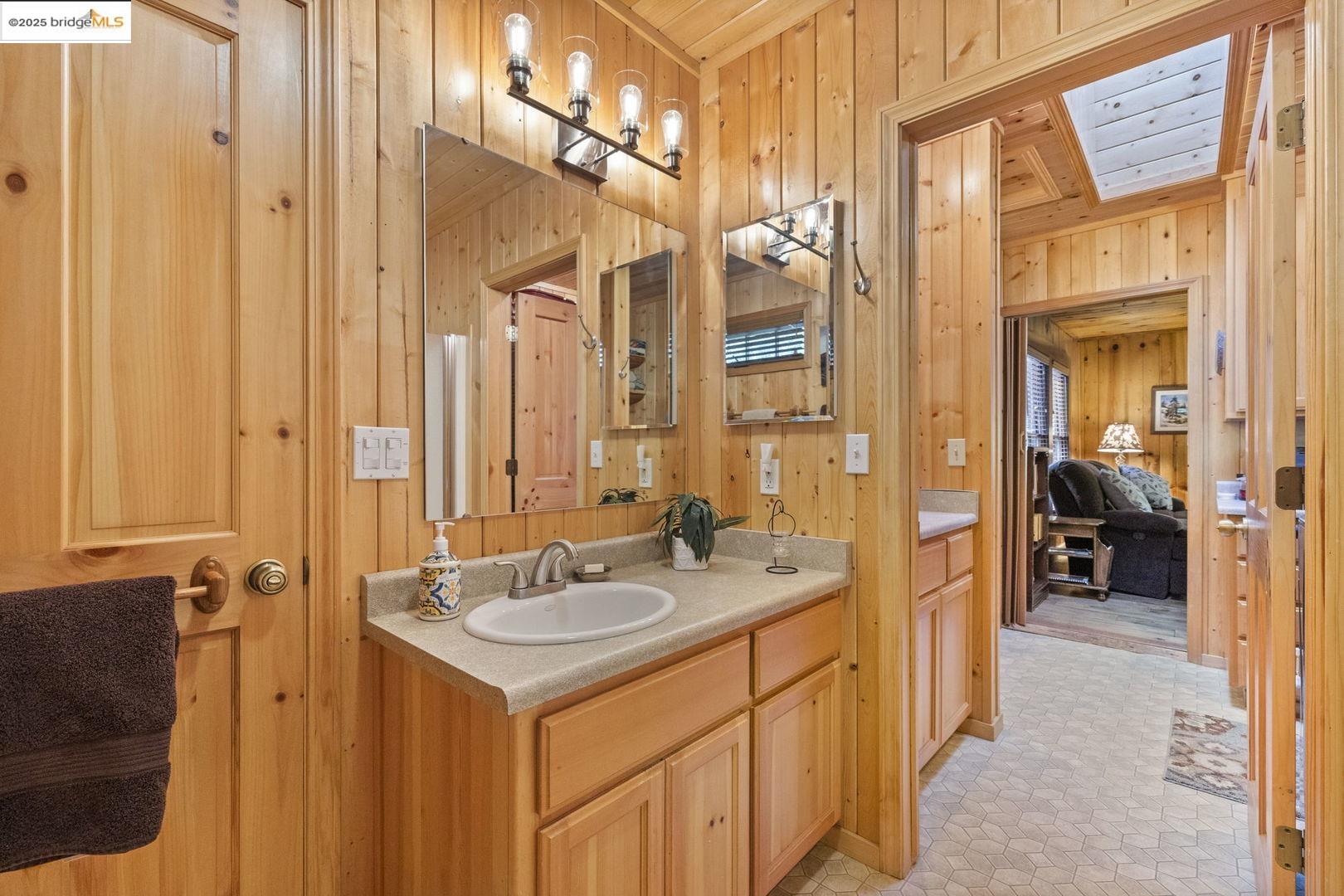 343 Lakeshore DR, Pinecrest, California 95364, 2 Bedrooms Bedrooms, 5 Rooms Rooms,2 BathroomsBathrooms,Residential,For Sale,343 Lakeshore DR,41106775