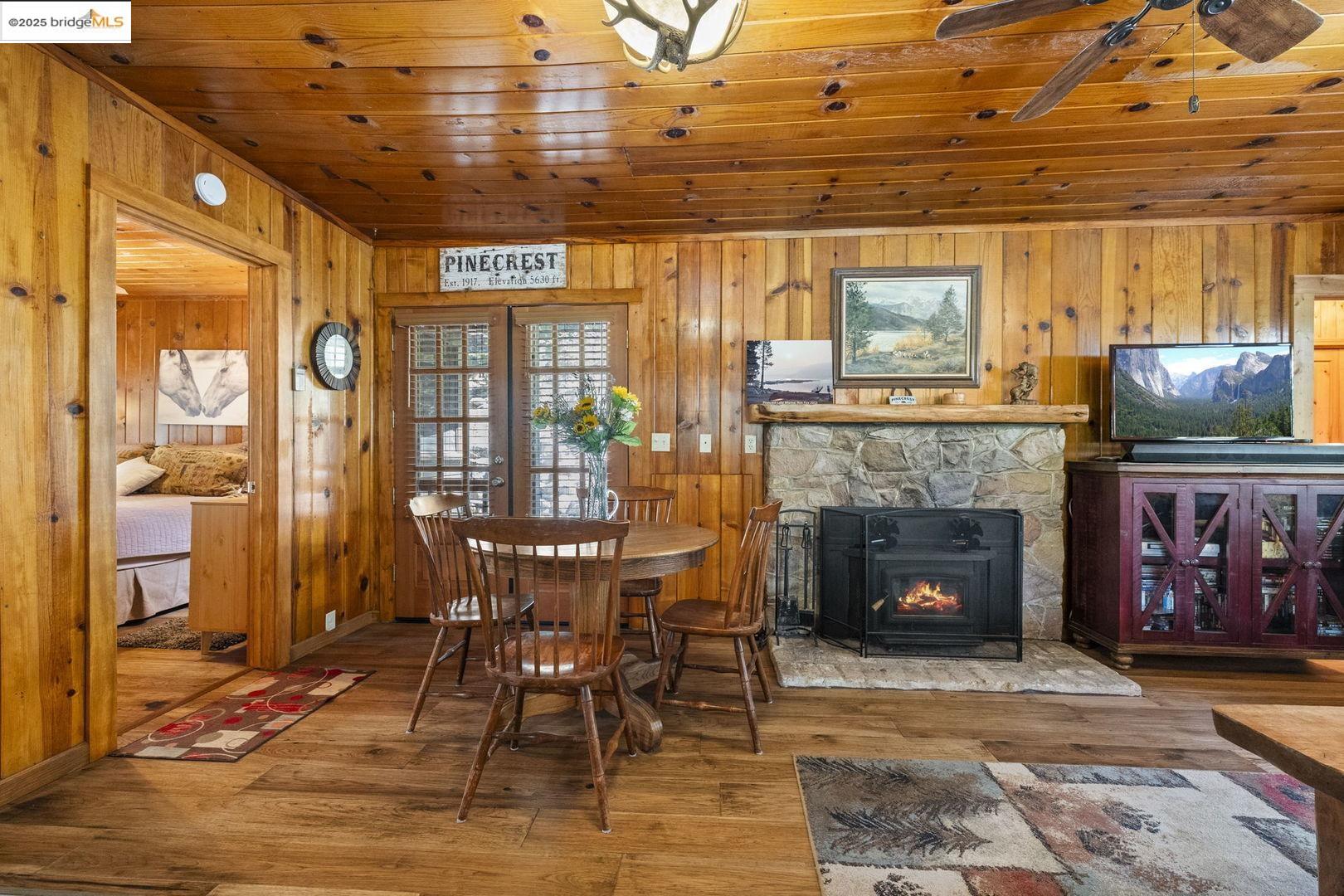 343 Lakeshore DR, Pinecrest, California 95364, 2 Bedrooms Bedrooms, 5 Rooms Rooms,2 BathroomsBathrooms,Residential,For Sale,343 Lakeshore DR,41106775