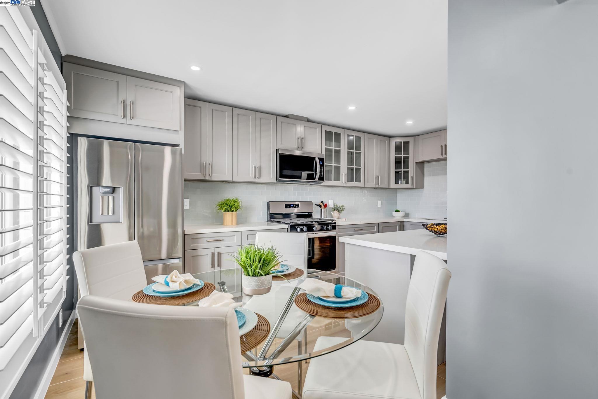 146 Ralston St, San Francisco, California 94132, 3 Bedrooms Bedrooms, 6 Rooms Rooms,3 BathroomsBathrooms,Residential,For Sale,146 Ralston St,41106776