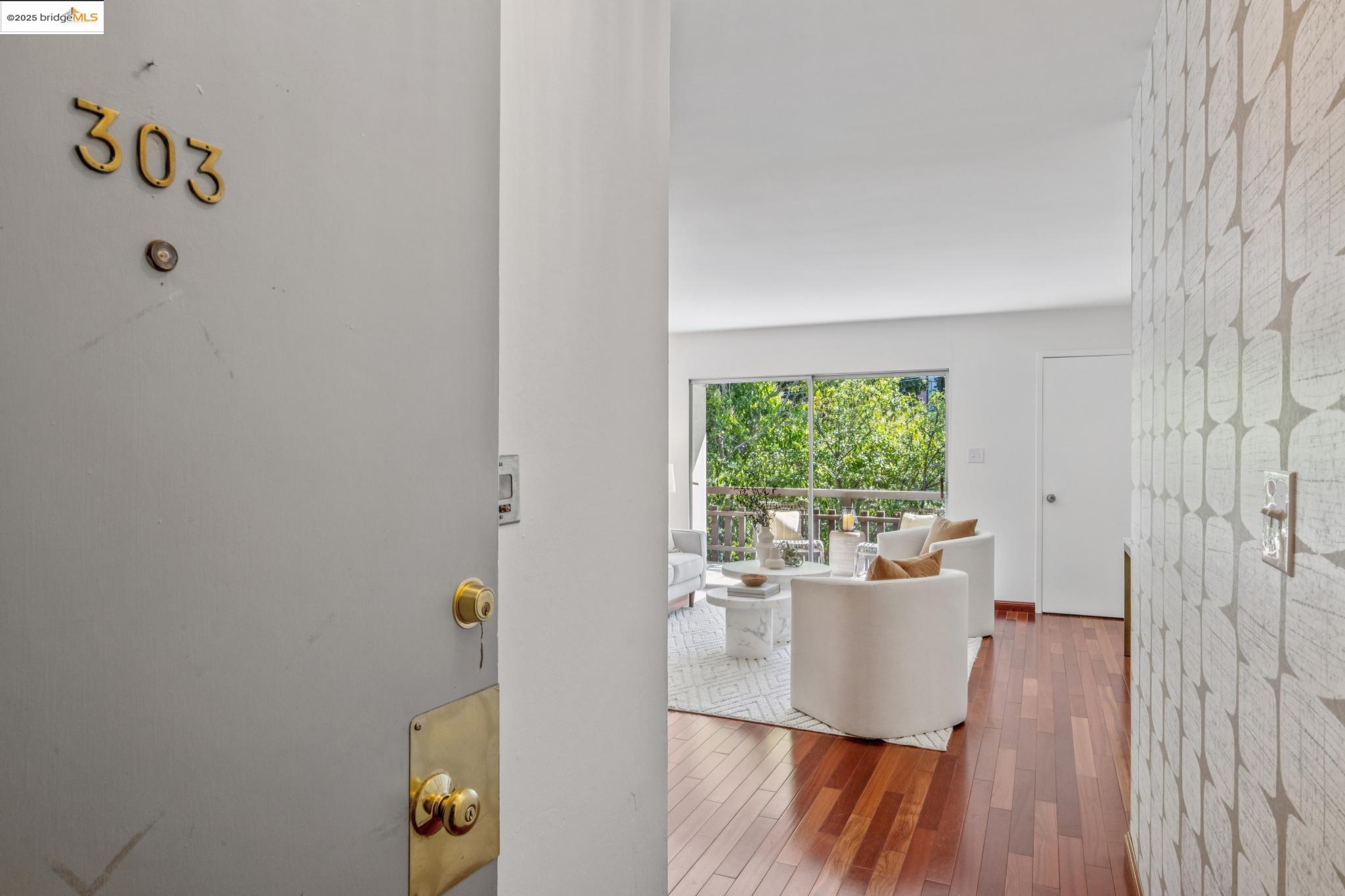 Photo #2: 41106777 Listing 