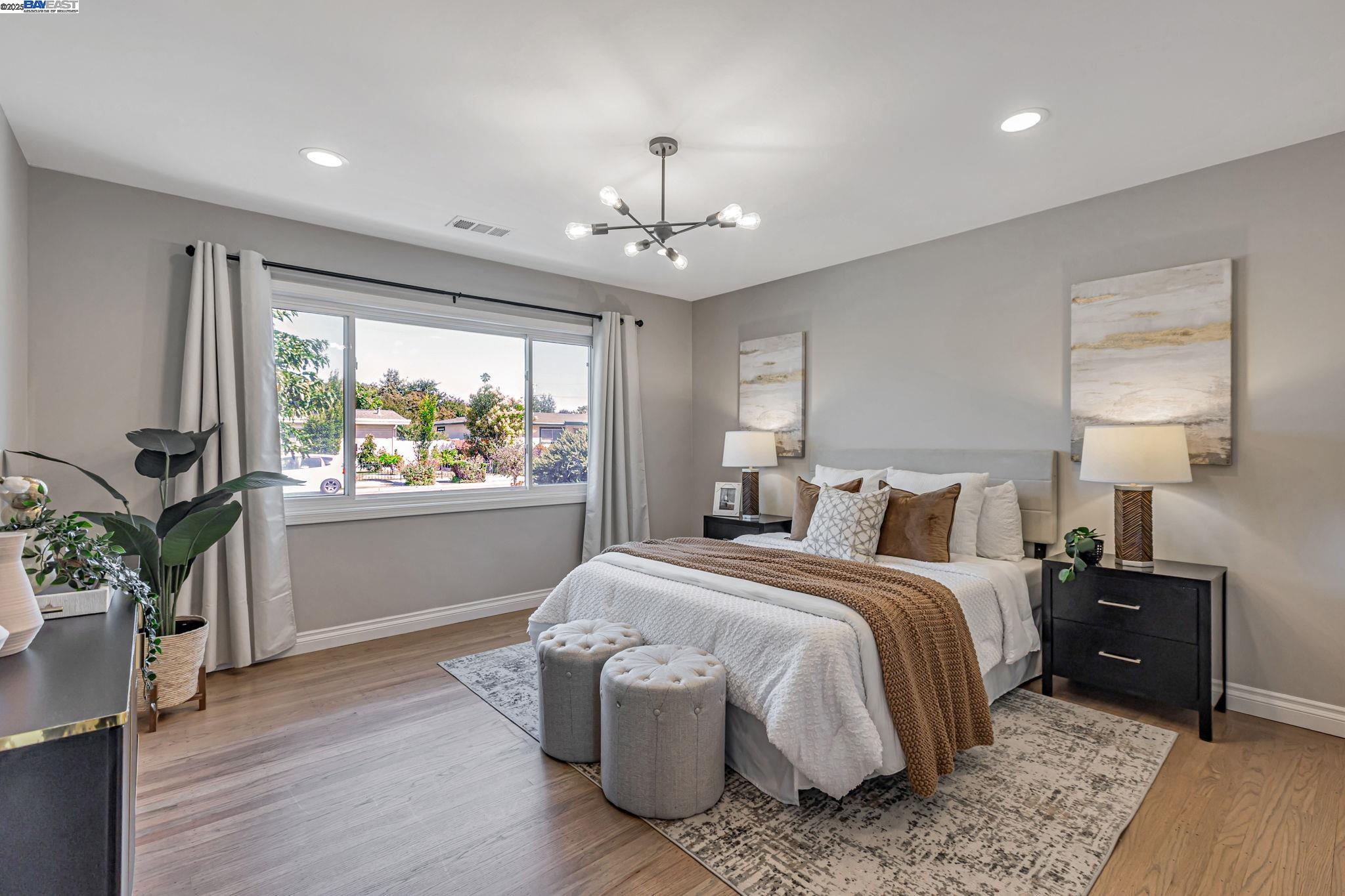Detail Gallery Image 20 of 36 For 581 Kirk Ave, Sunnyvale,  CA 94085 - 3 Beds | 3 Baths
