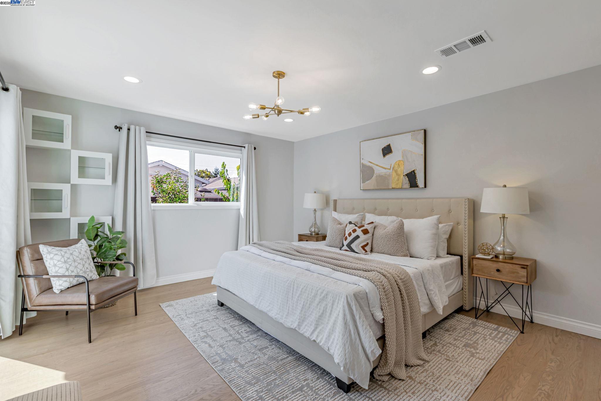 Detail Gallery Image 22 of 36 For 581 Kirk Ave, Sunnyvale,  CA 94085 - 3 Beds | 3 Baths