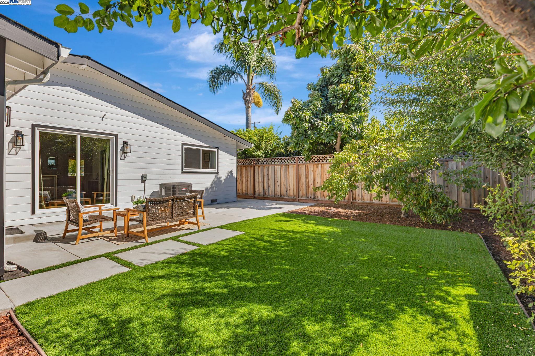 Detail Gallery Image 34 of 36 For 581 Kirk Ave, Sunnyvale,  CA 94085 - 3 Beds | 3 Baths