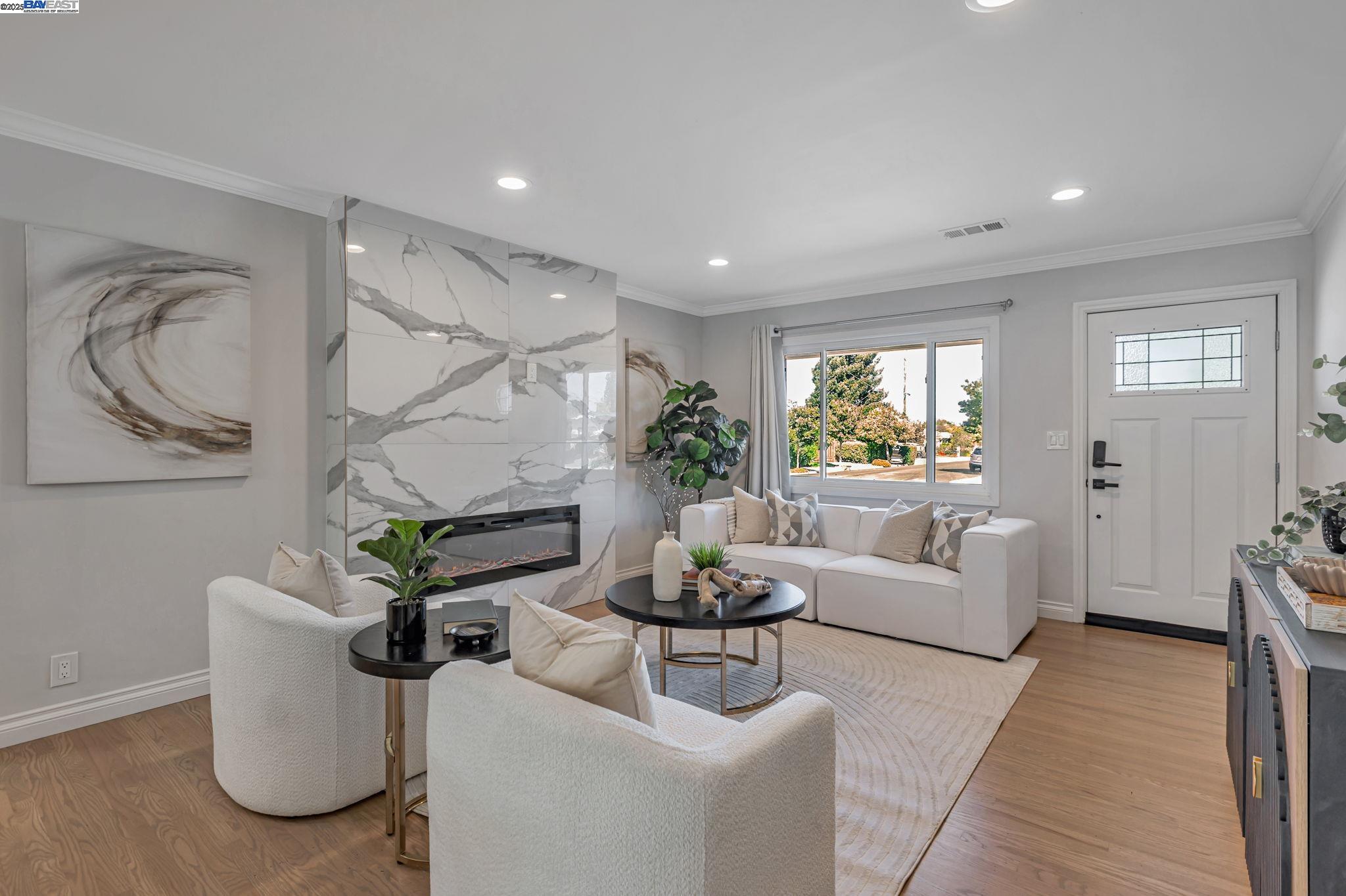 Detail Gallery Image 7 of 36 For 581 Kirk Ave, Sunnyvale,  CA 94085 - 3 Beds | 3 Baths