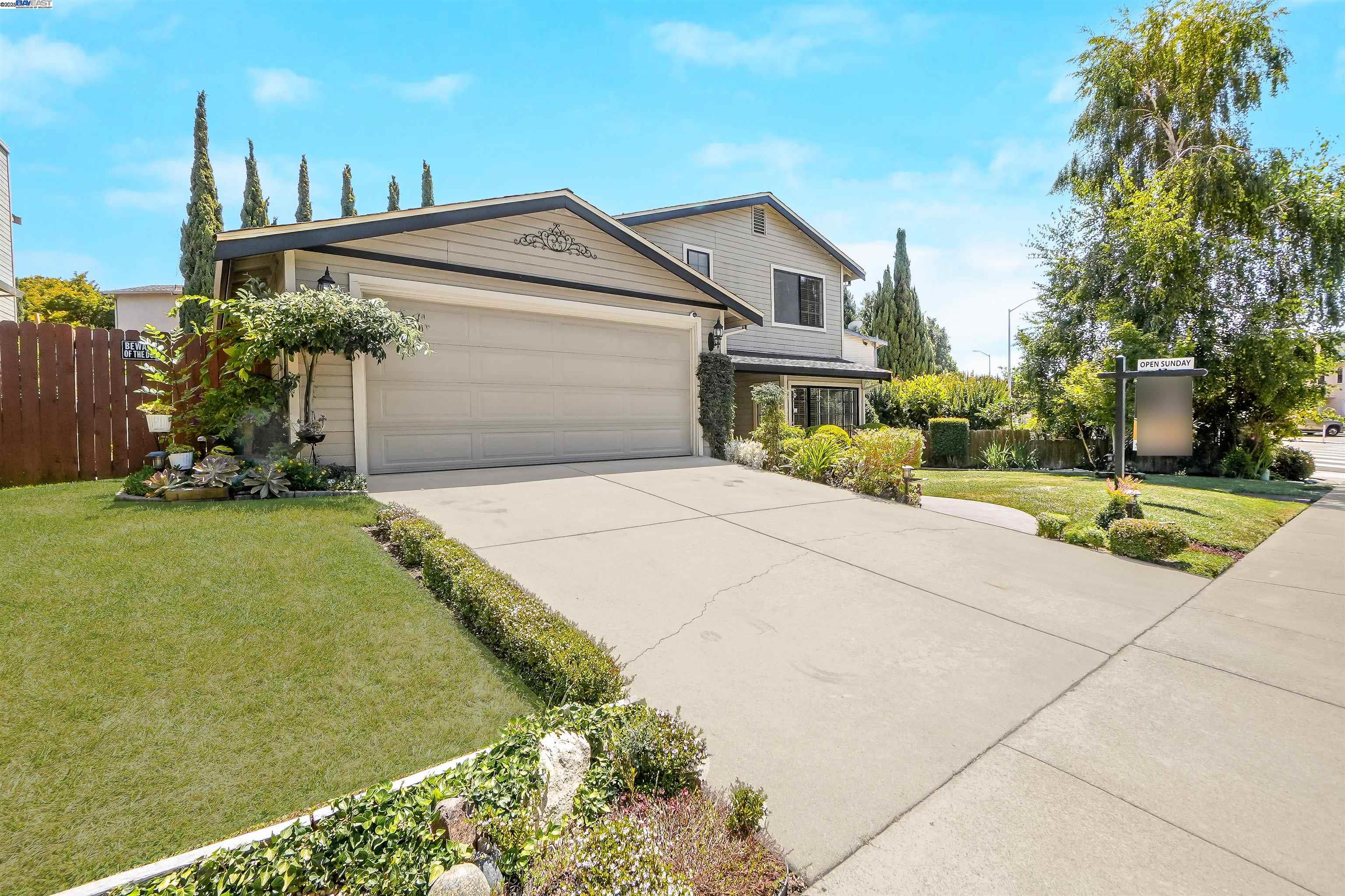 Detail Gallery Image 2 of 48 For 627 Alquire Pkwy, Hayward,  CA 94544 - 3 Beds | 2/1 Baths