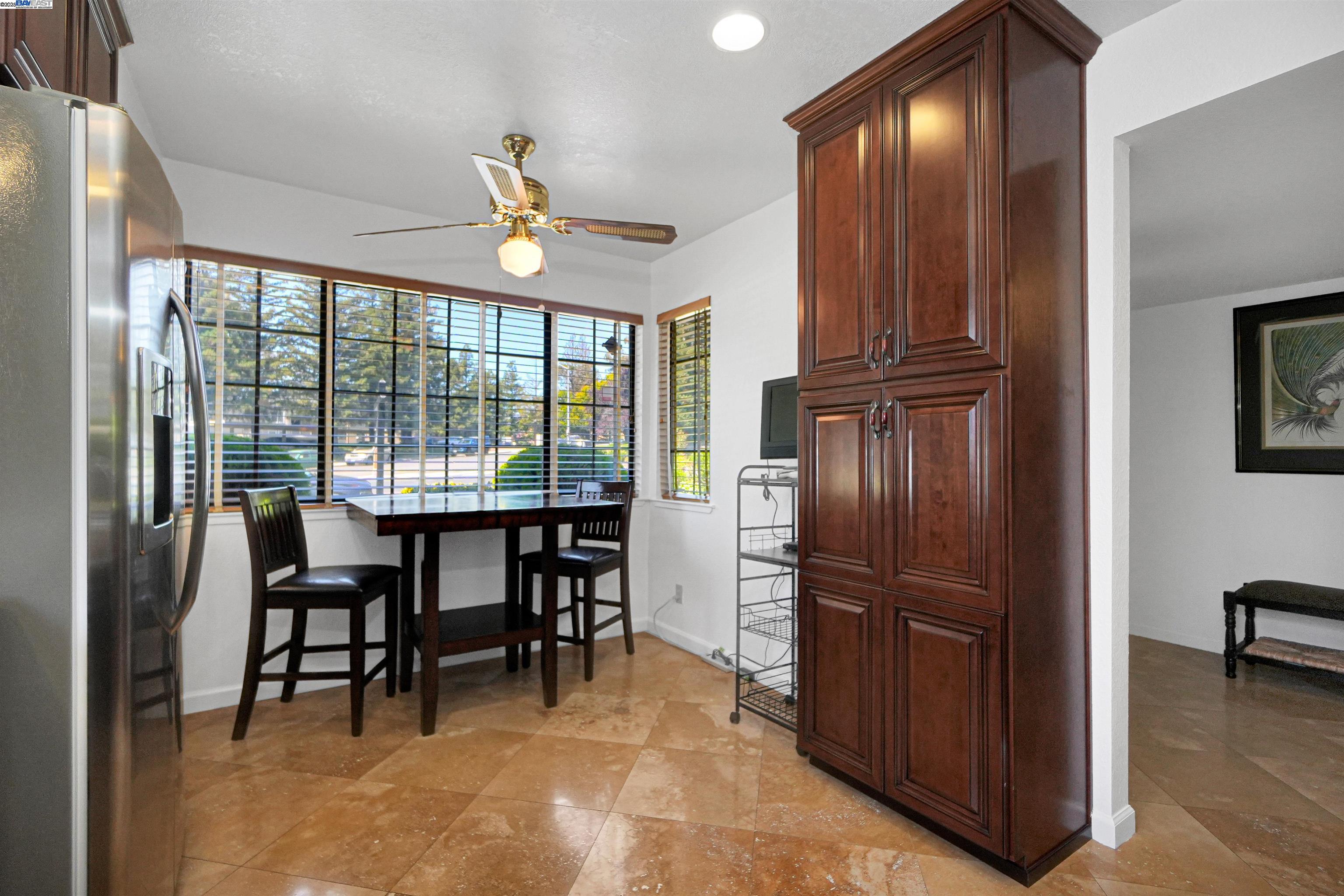 Detail Gallery Image 18 of 48 For 627 Alquire Pkwy, Hayward,  CA 94544 - 3 Beds | 2/1 Baths