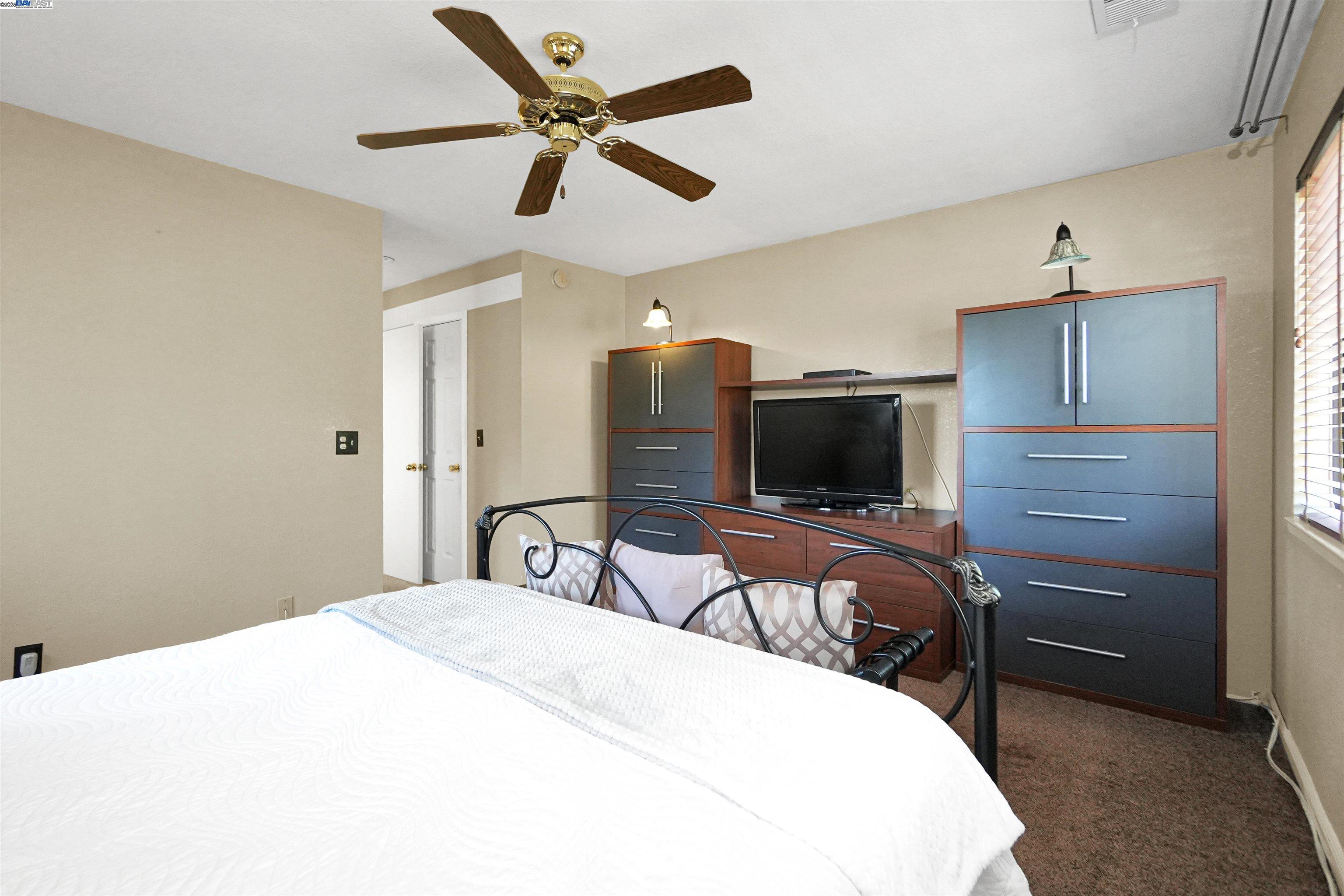 Detail Gallery Image 34 of 48 For 627 Alquire Pkwy, Hayward,  CA 94544 - 3 Beds | 2/1 Baths