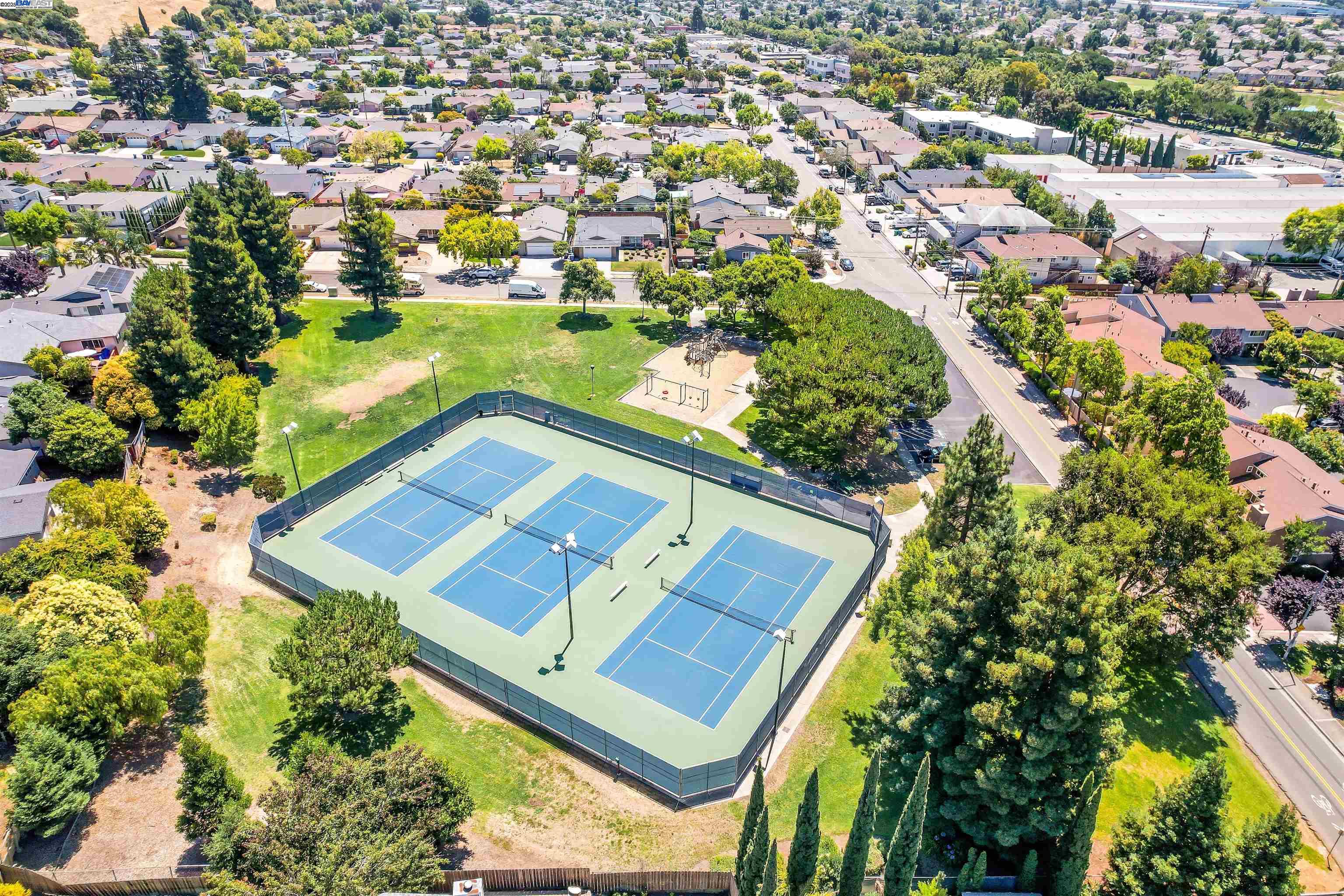 Detail Gallery Image 46 of 48 For 627 Alquire Pkwy, Hayward,  CA 94544 - 3 Beds | 2/1 Baths