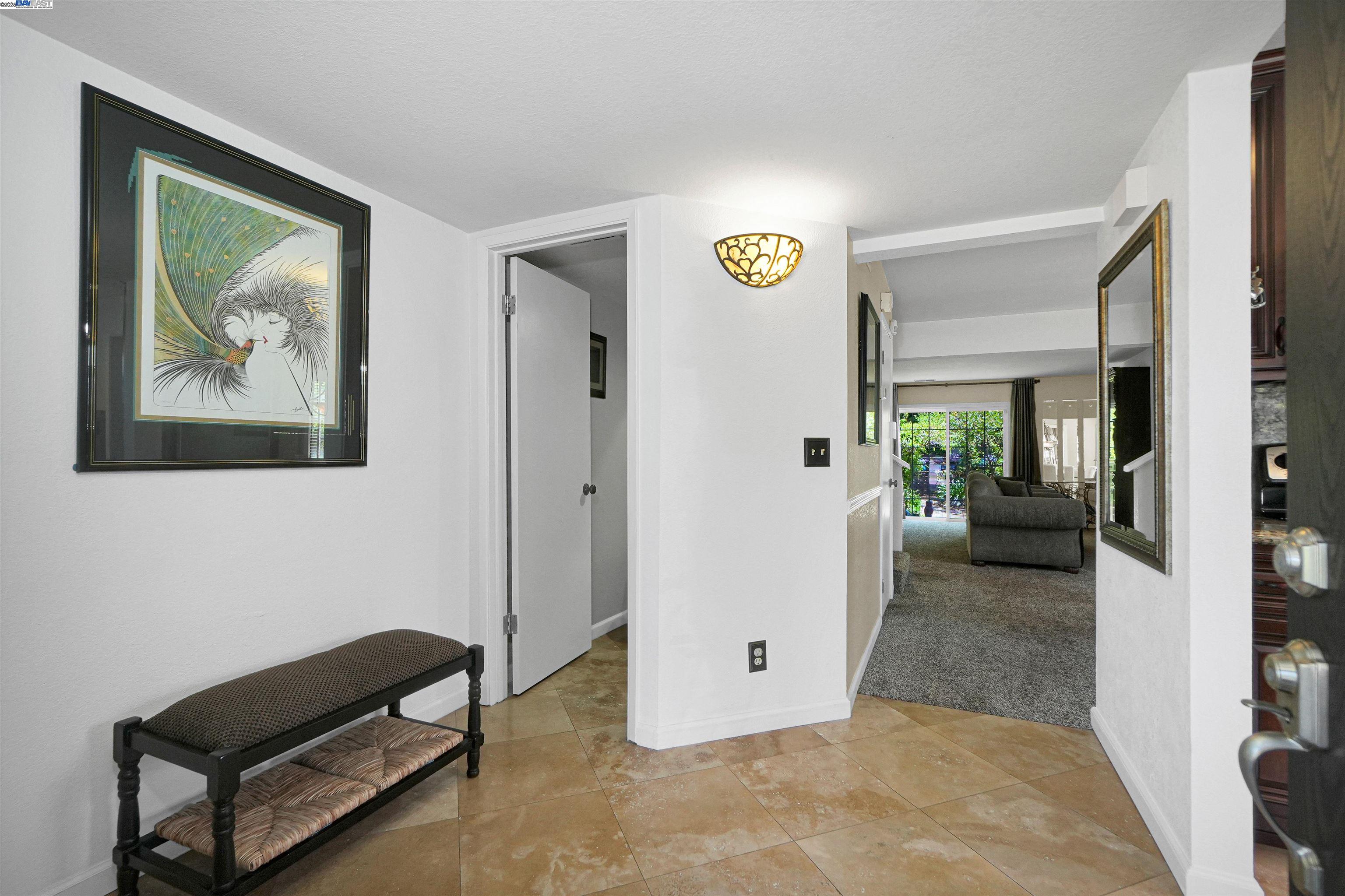 Detail Gallery Image 7 of 48 For 627 Alquire Pkwy, Hayward,  CA 94544 - 3 Beds | 2/1 Baths