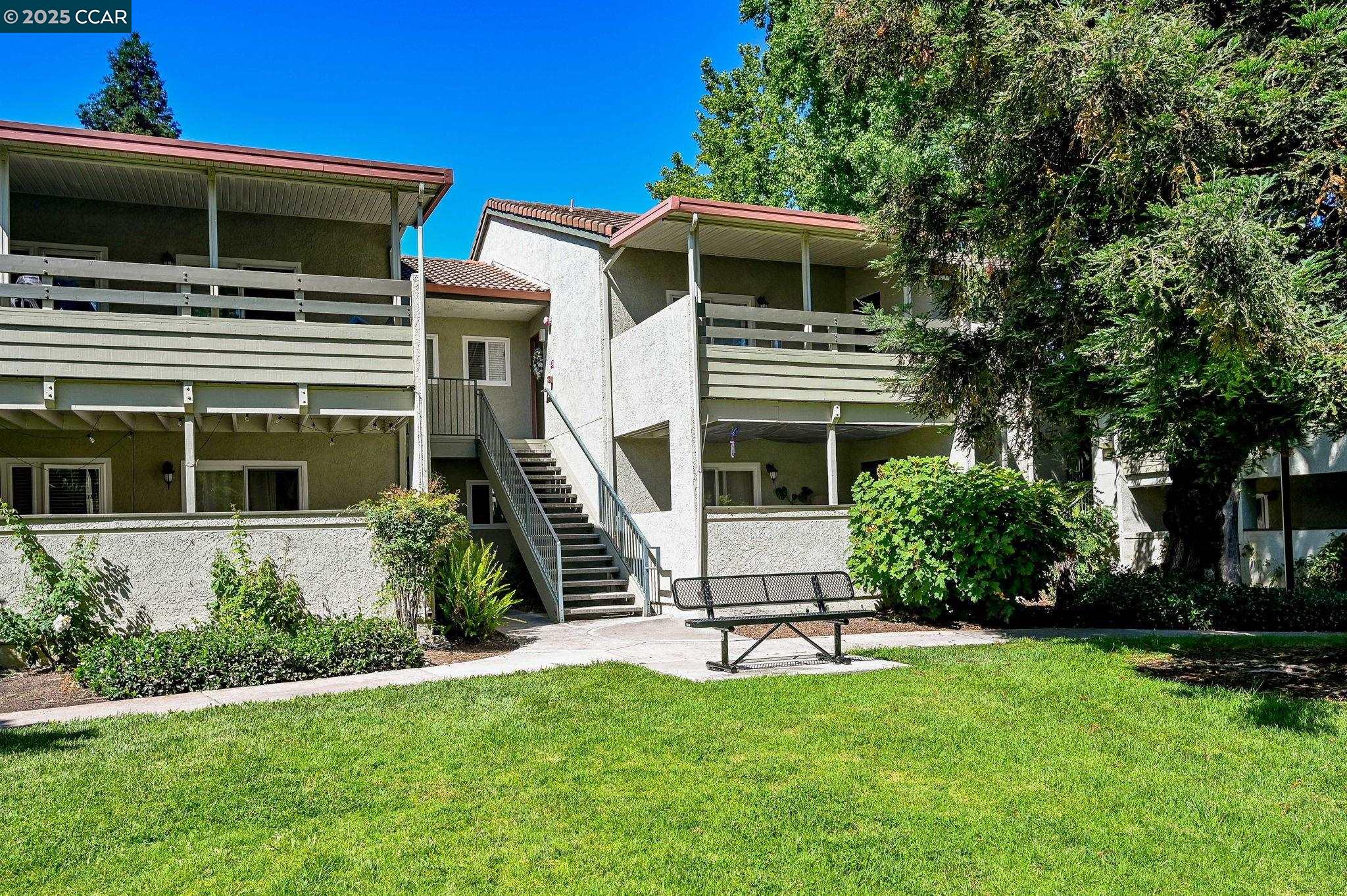MLS: 41106782 Condo For Sale