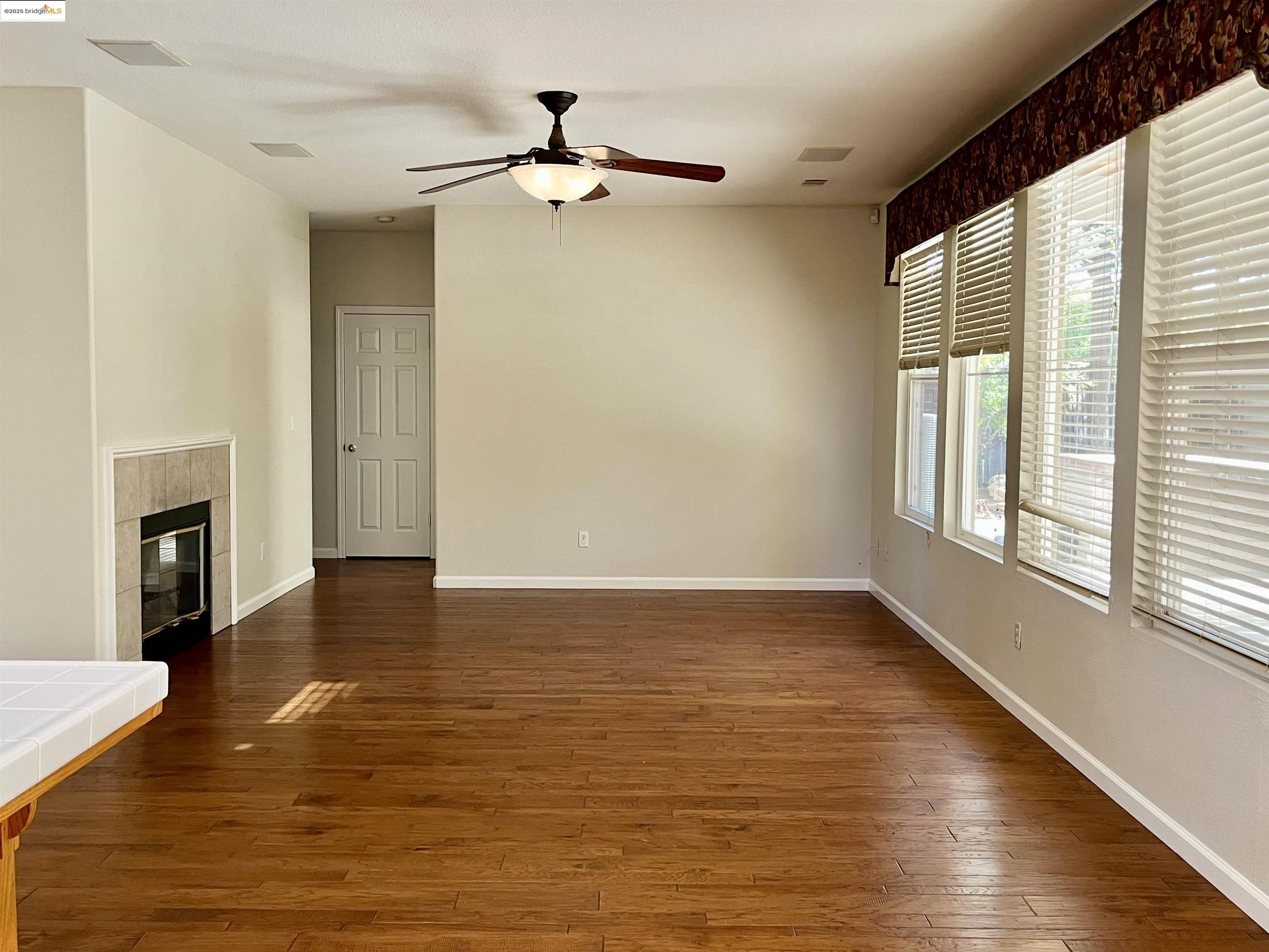 Detail Gallery Image 10 of 21 For 861 Orchid Ct, Brentwood,  CA 94513 - 4 Beds | 3 Baths