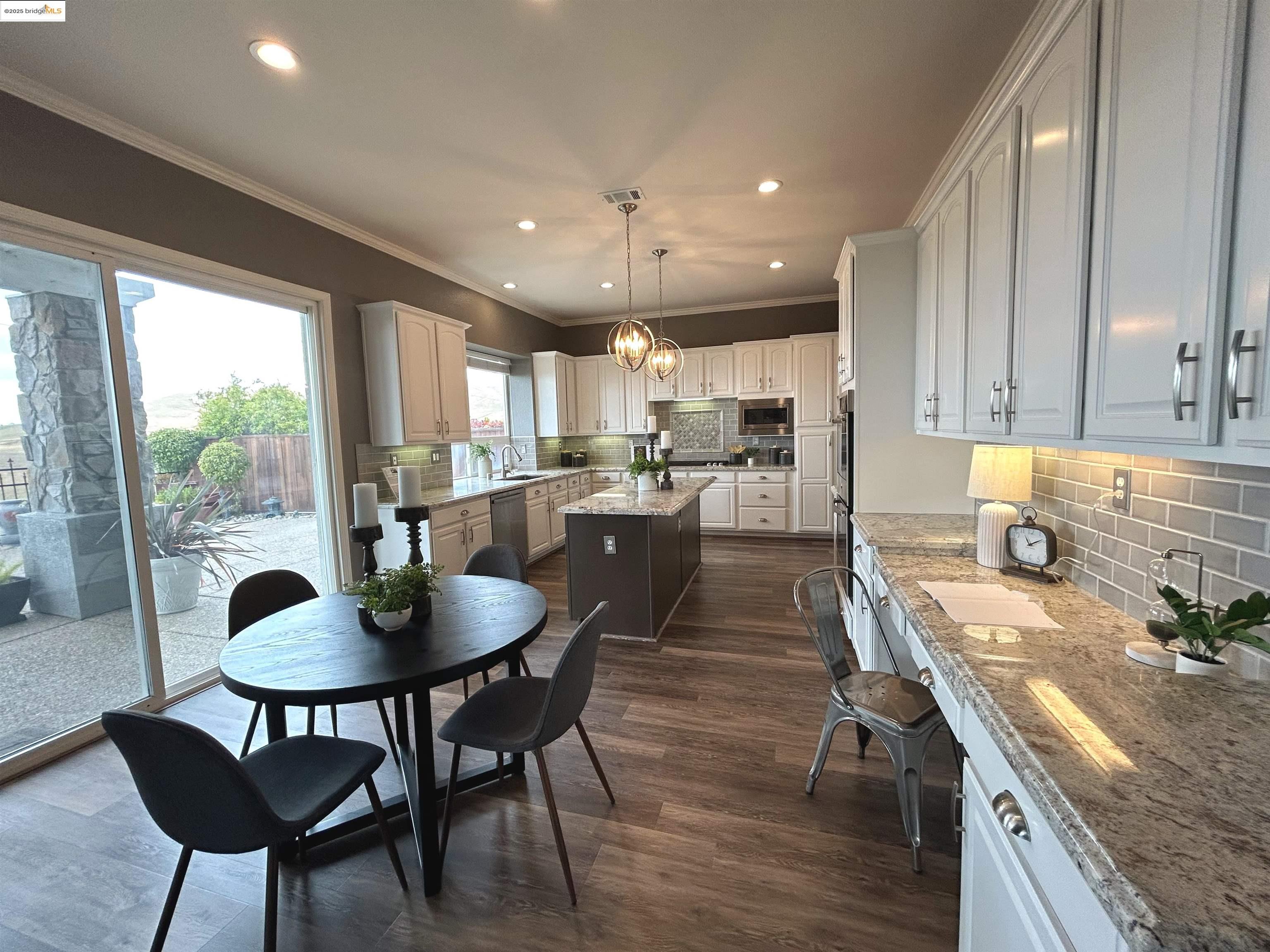 Detail Gallery Image 17 of 57 For 8040 Kelok Way, Clayton,  CA 94517 - 4 Beds | 3 Baths