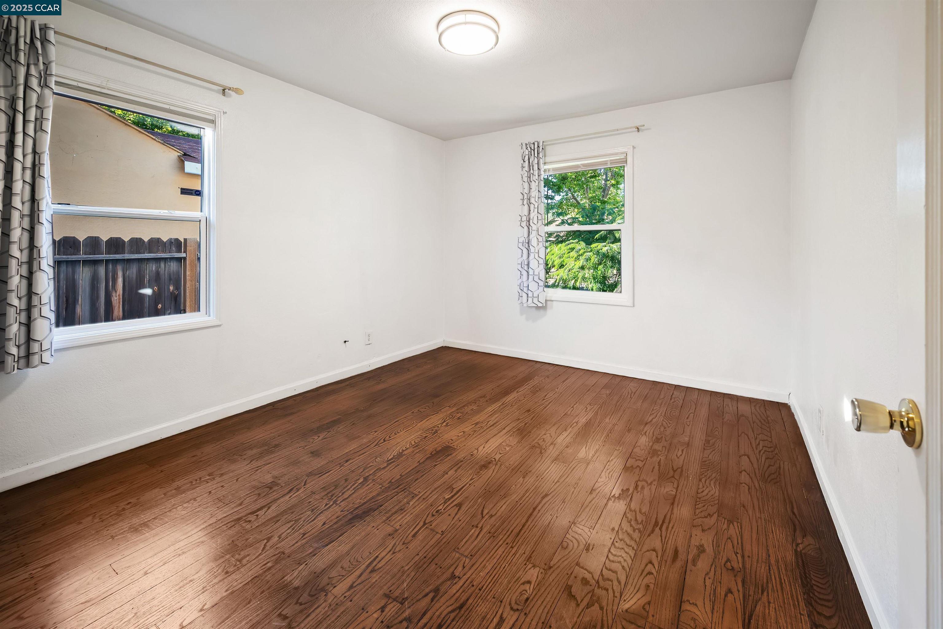 Detail Gallery Image 18 of 27 For 2332 Mountain View Dr, Concord,  CA 94520 - 2 Beds | 1 Baths