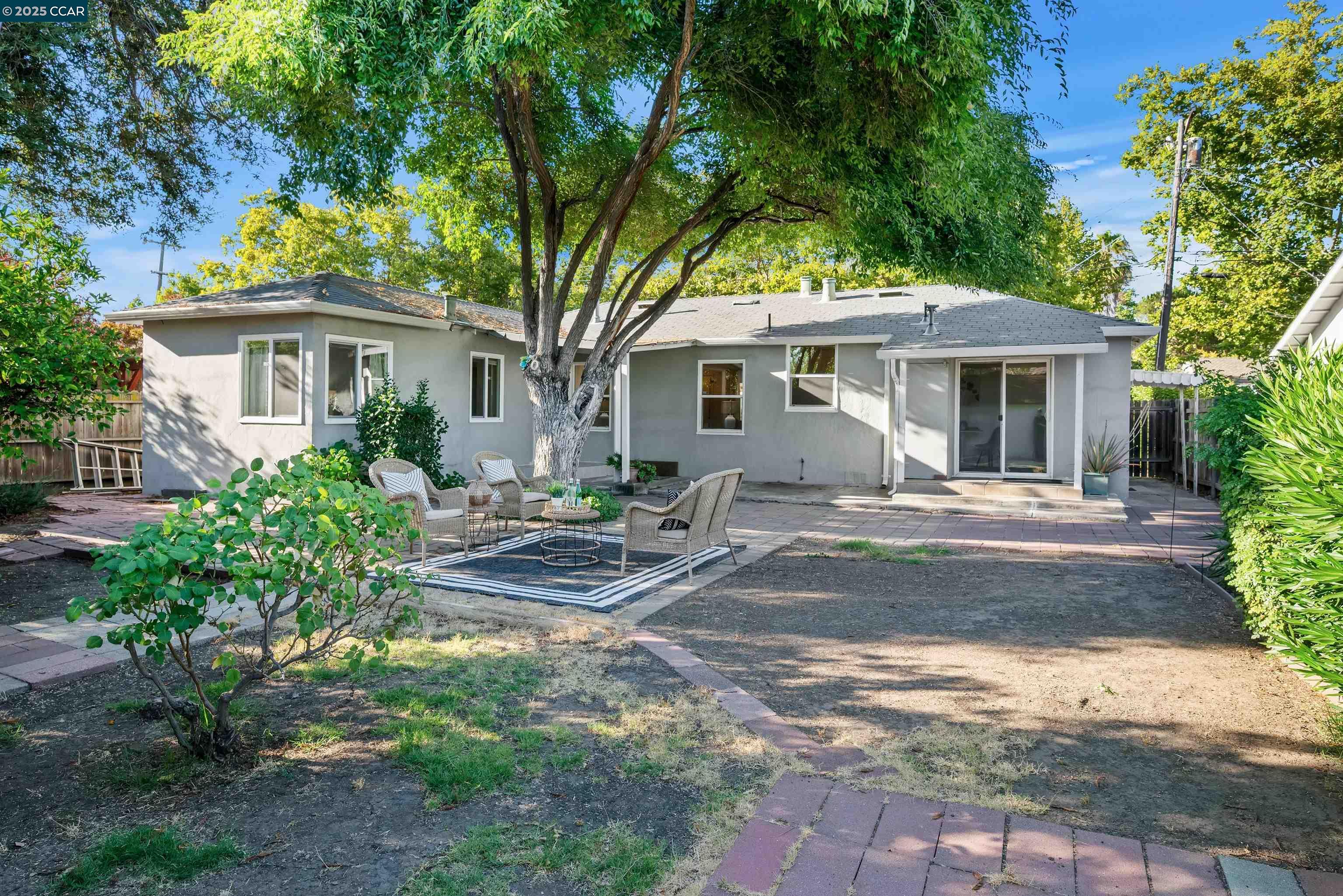 Detail Gallery Image 23 of 27 For 2332 Mountain View Dr, Concord,  CA 94520 - 2 Beds | 1 Baths