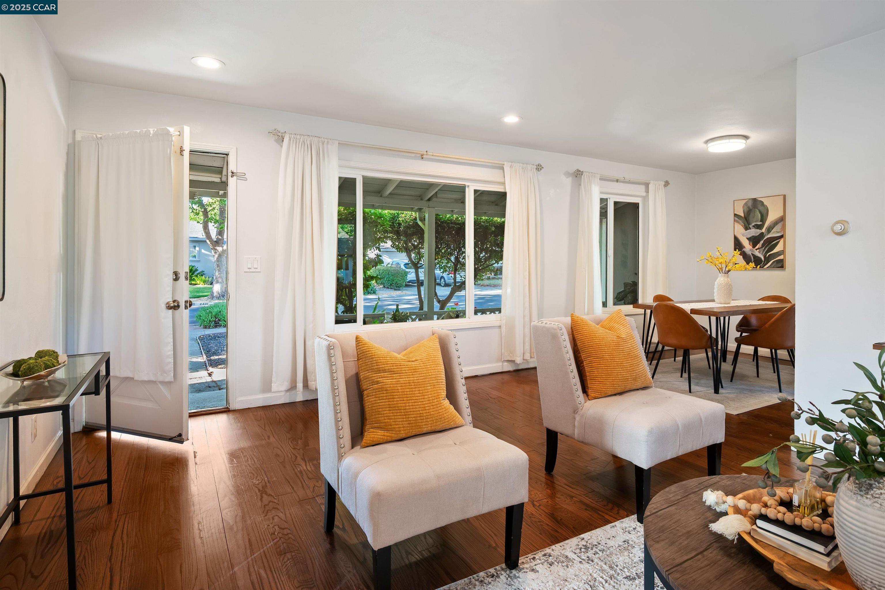 Detail Gallery Image 6 of 27 For 2332 Mountain View Dr, Concord,  CA 94520 - 2 Beds | 1 Baths