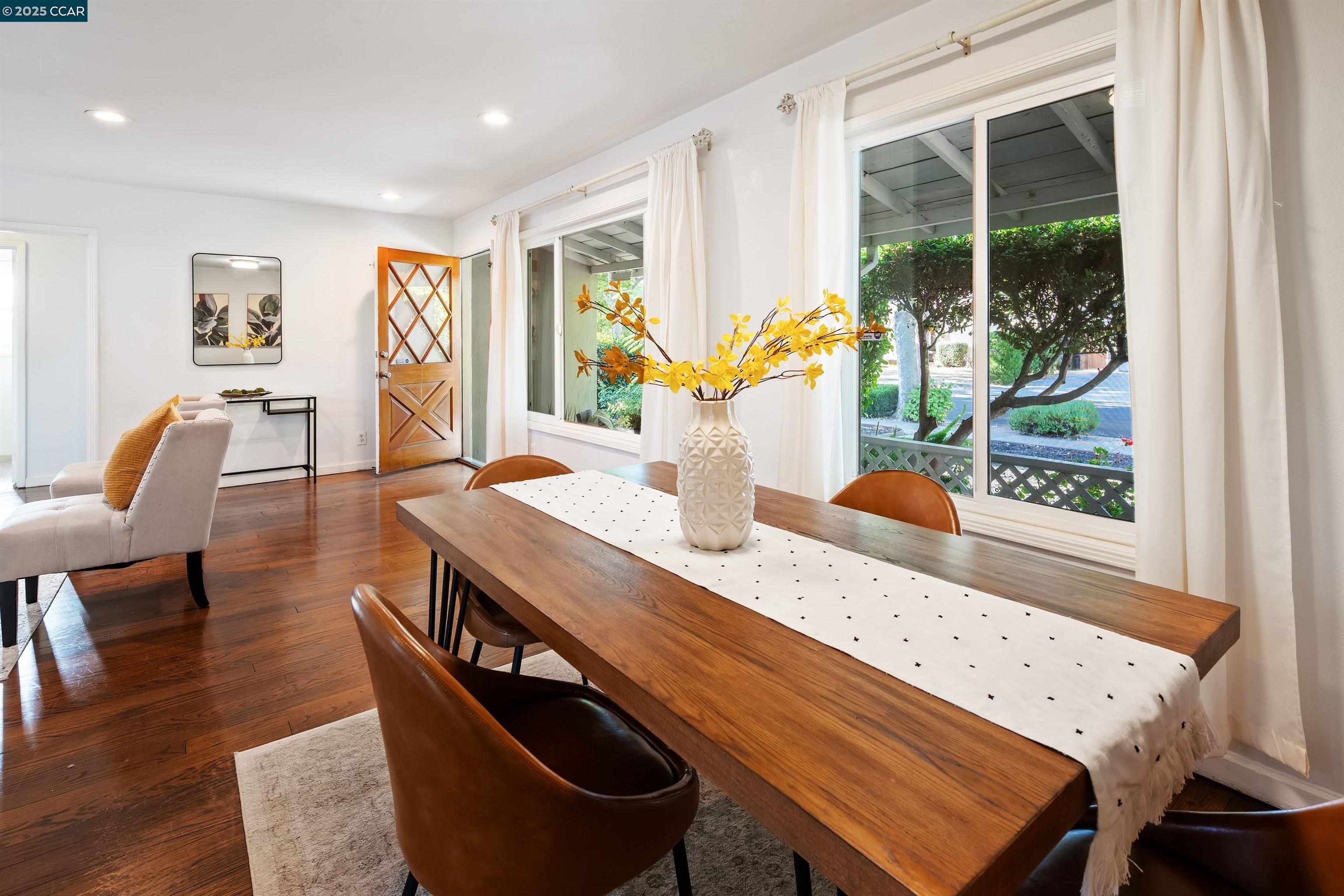 Detail Gallery Image 9 of 27 For 2332 Mountain View Dr, Concord,  CA 94520 - 2 Beds | 1 Baths