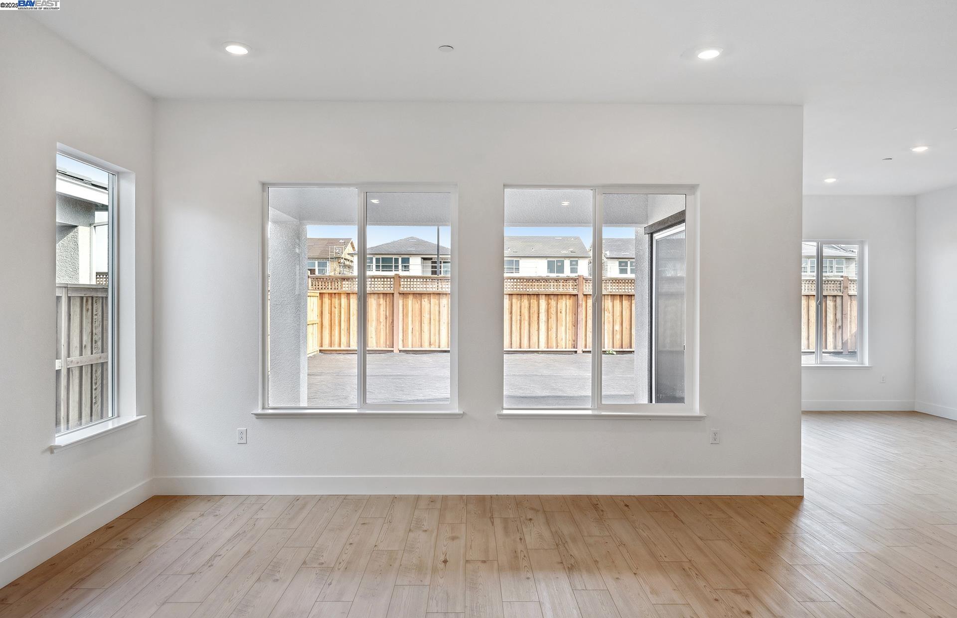 Detail Gallery Image 12 of 34 For 17678 Brightwood Avenue, Lathrop,  CA 95330 - 2 Beds | 2/1 Baths