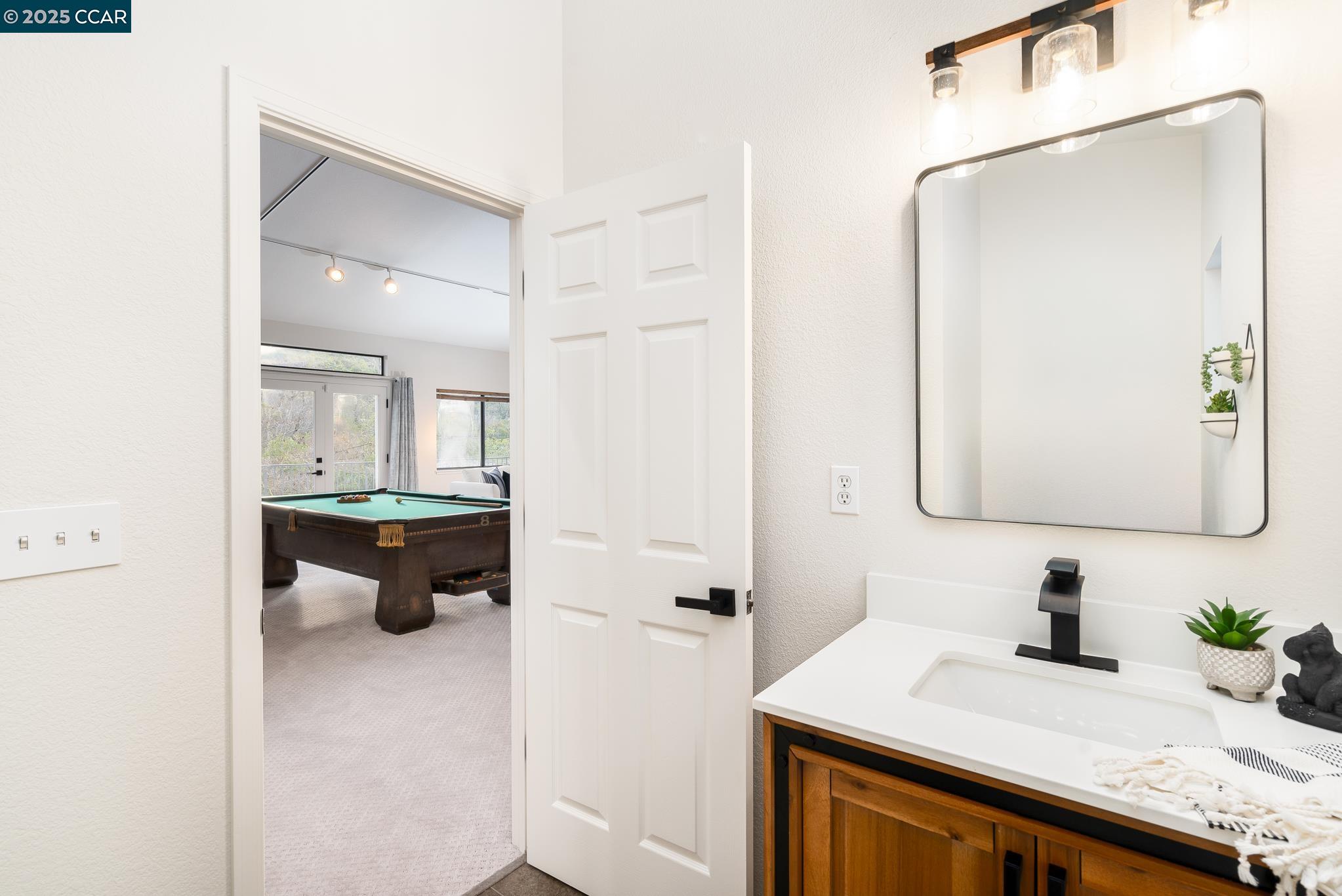 Detail Gallery Image 17 of 37 For 231 Orchard Rd, Orinda,  CA 94563 - 4 Beds | 4 Baths