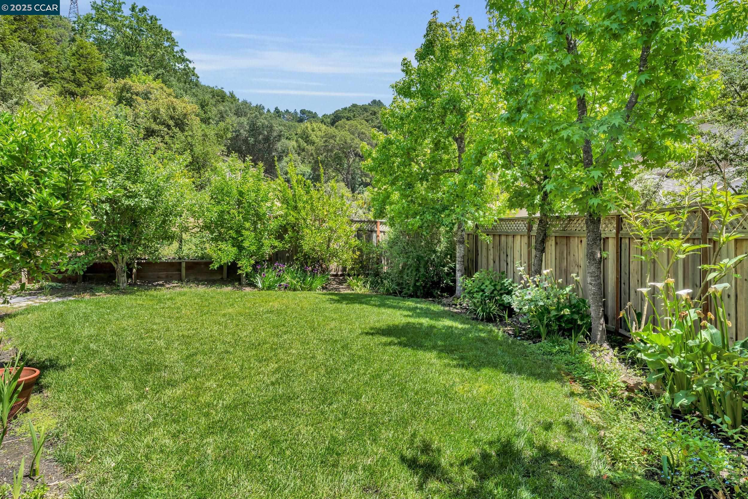 Detail Gallery Image 22 of 37 For 231 Orchard Rd, Orinda,  CA 94563 - 4 Beds | 4 Baths