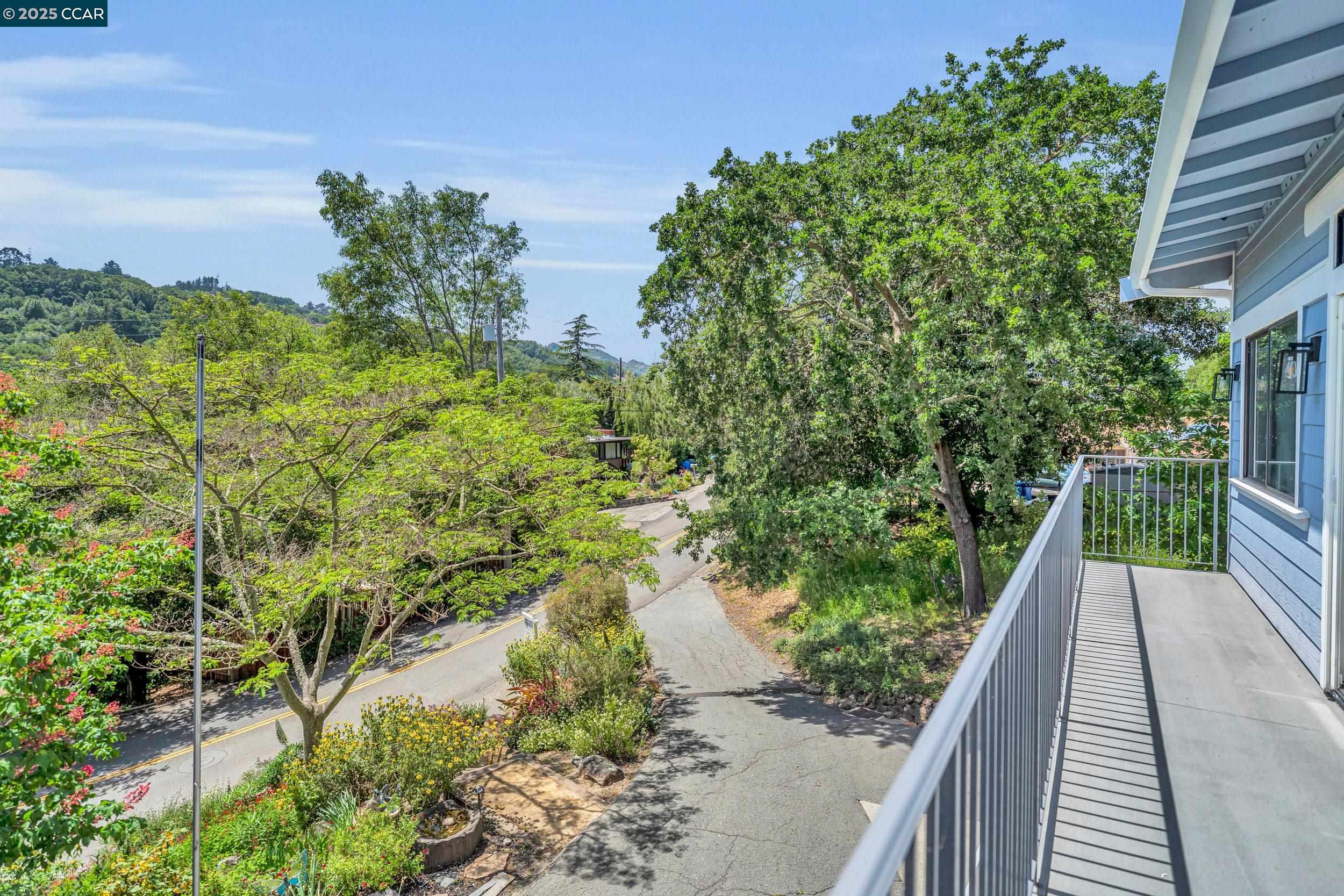 Detail Gallery Image 26 of 37 For 231 Orchard Rd, Orinda,  CA 94563 - 4 Beds | 4 Baths