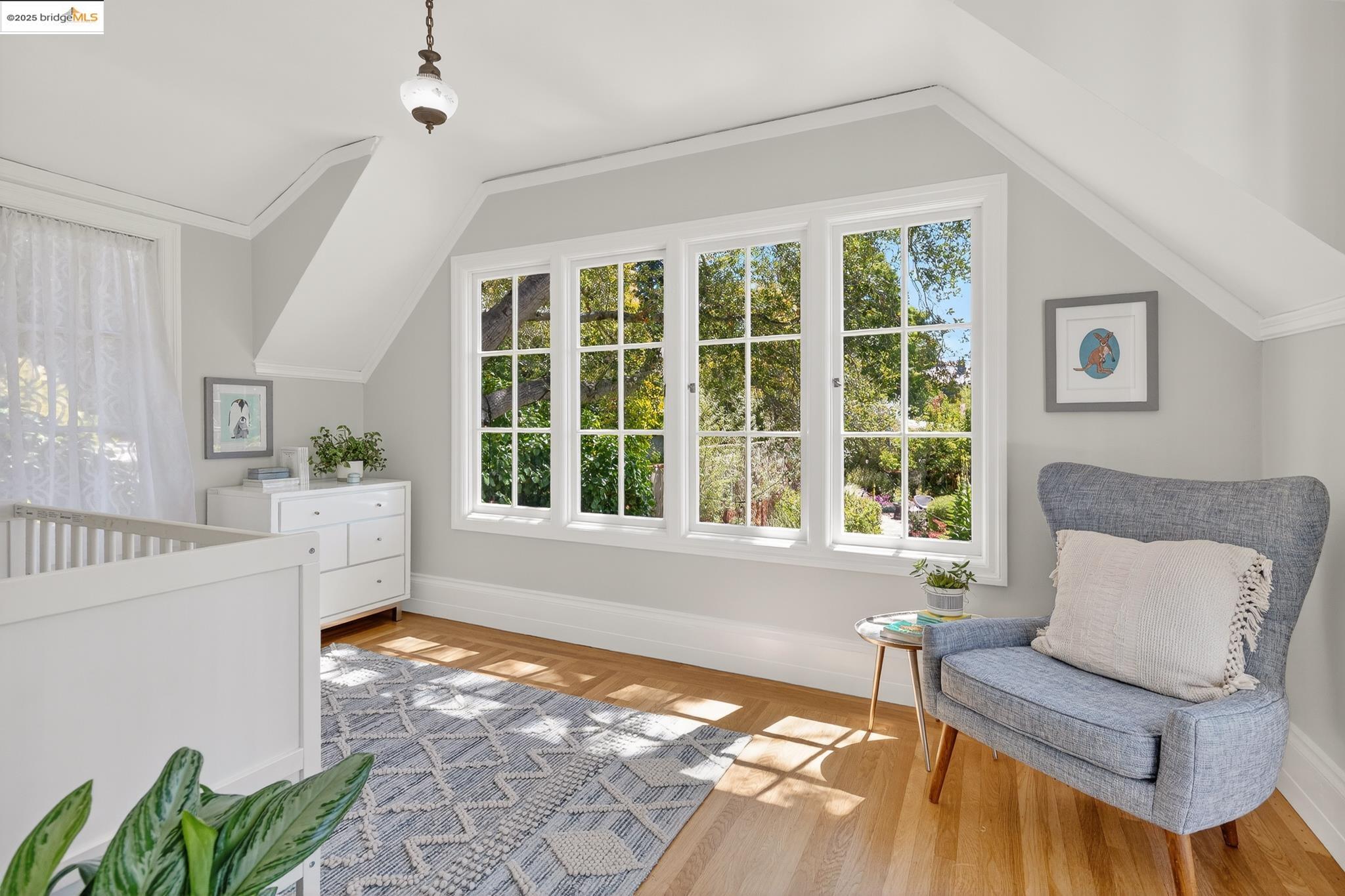 Detail Gallery Image 33 of 59 For 1145 Mandana Blvd, Oakland,  CA 94610 - 3 Beds | 2 Baths
