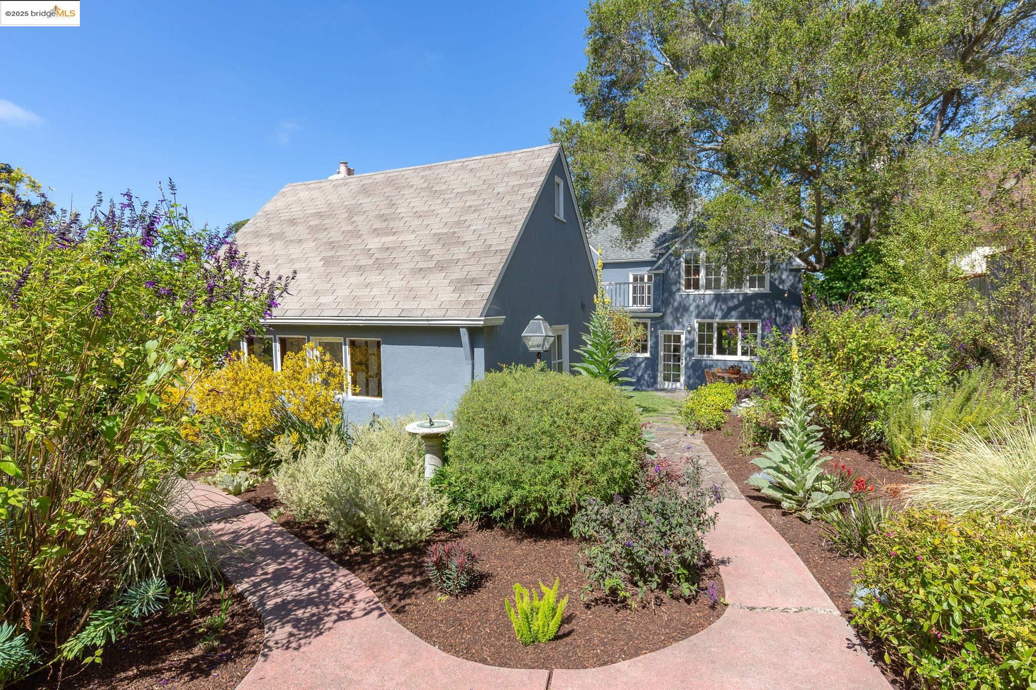 Detail Gallery Image 49 of 59 For 1145 Mandana Blvd, Oakland,  CA 94610 - 3 Beds | 2 Baths