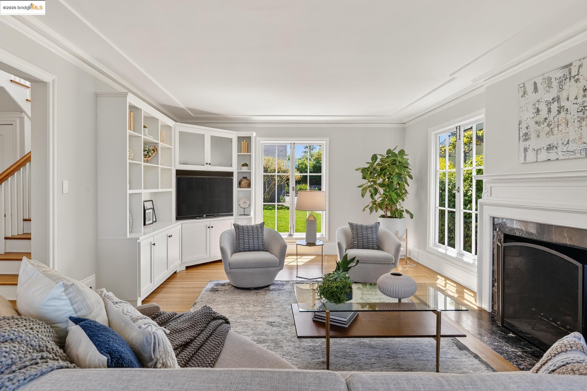 Detail Gallery Image 6 of 59 For 1145 Mandana Blvd, Oakland,  CA 94610 - 3 Beds | 2 Baths