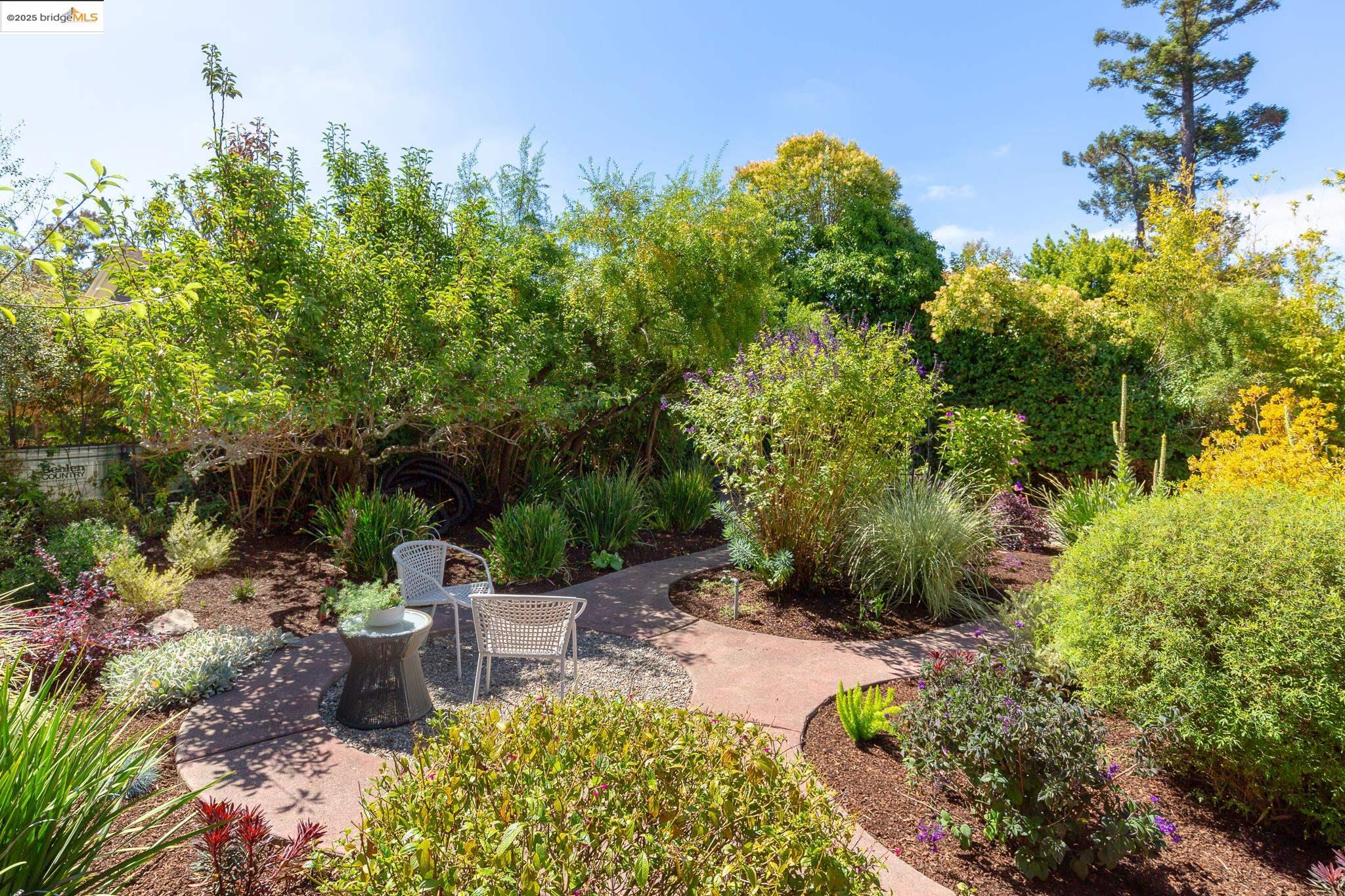 Detail Gallery Image 51 of 59 For 1145 Mandana Blvd, Oakland,  CA 94610 - 3 Beds | 2 Baths