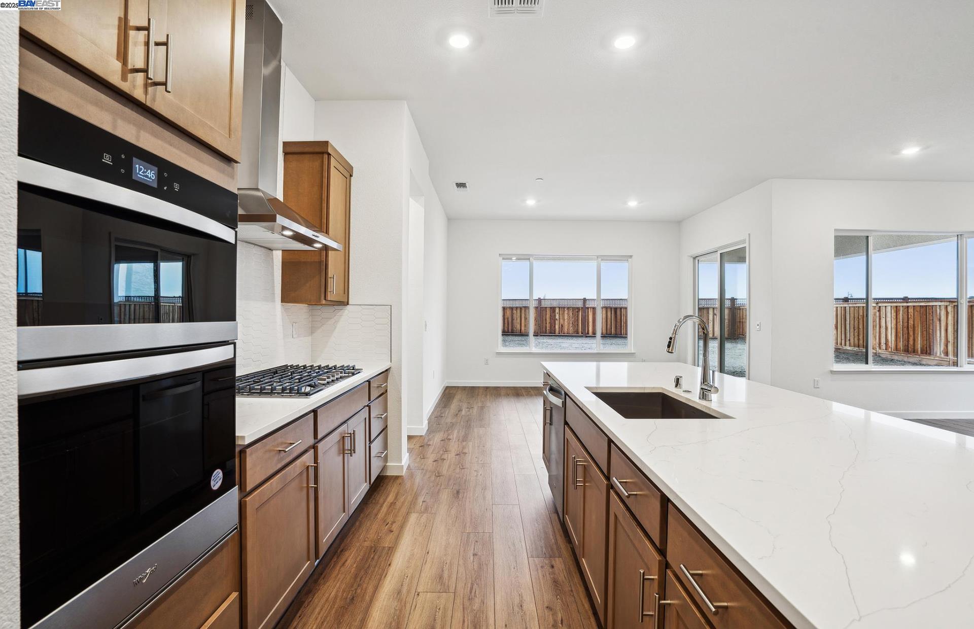 Detail Gallery Image 12 of 42 For 17618 Brightwood Avenue, Lathrop,  CA 95330 - 2 Beds | 2/1 Baths