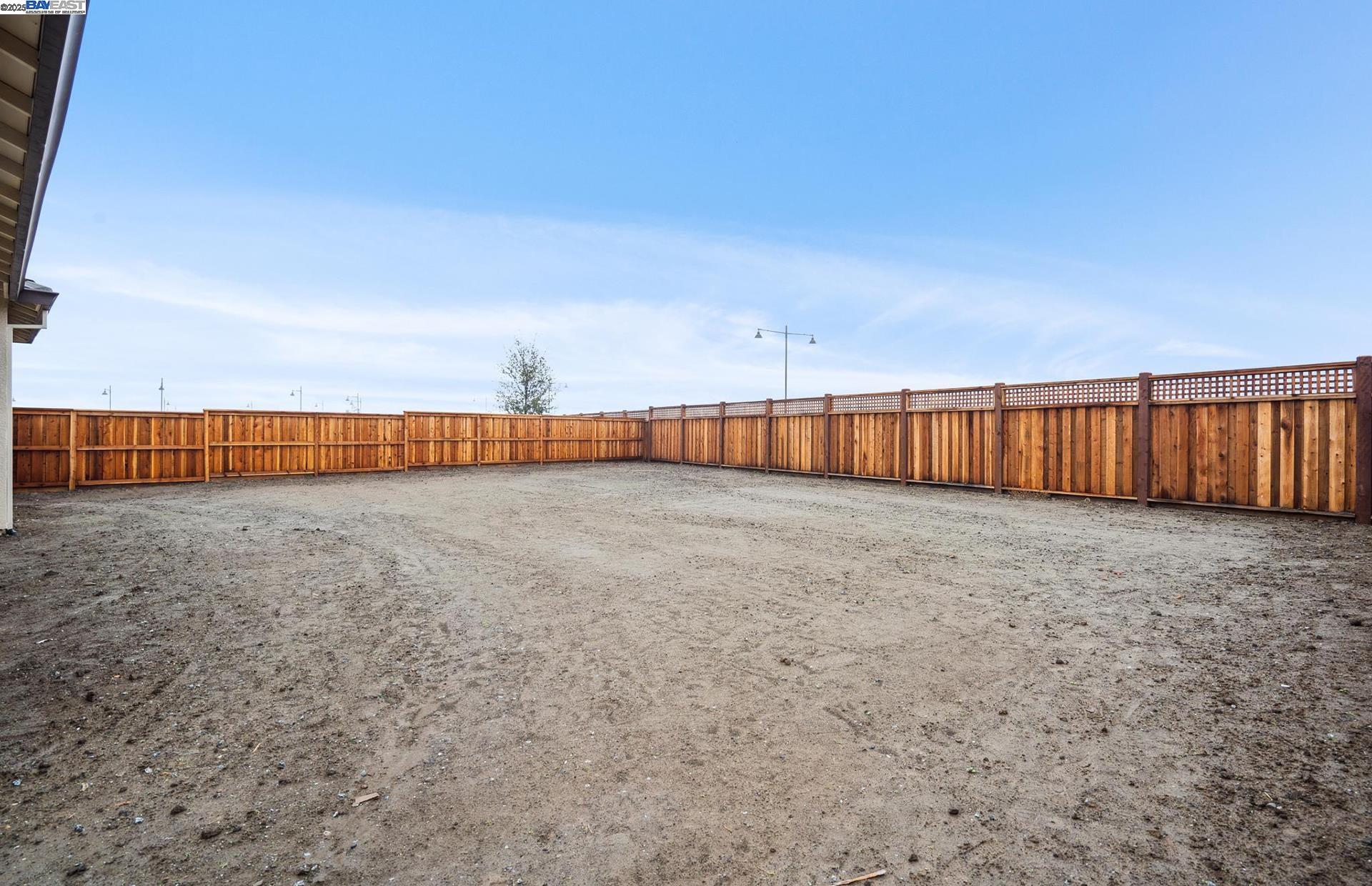Detail Gallery Image 39 of 42 For 17618 Brightwood Avenue, Lathrop,  CA 95330 - 2 Beds | 2/1 Baths