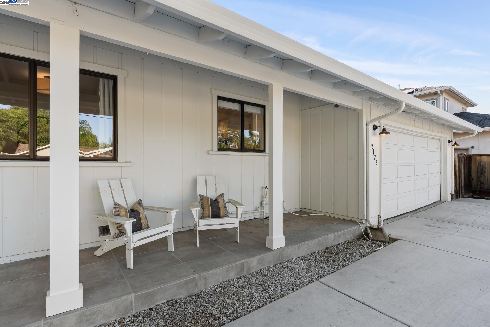 Detail Gallery Image 4 of 59 For 2129 Youngs Ct, Walnut Creek,  CA 94596 - 6 Beds | 4 Baths