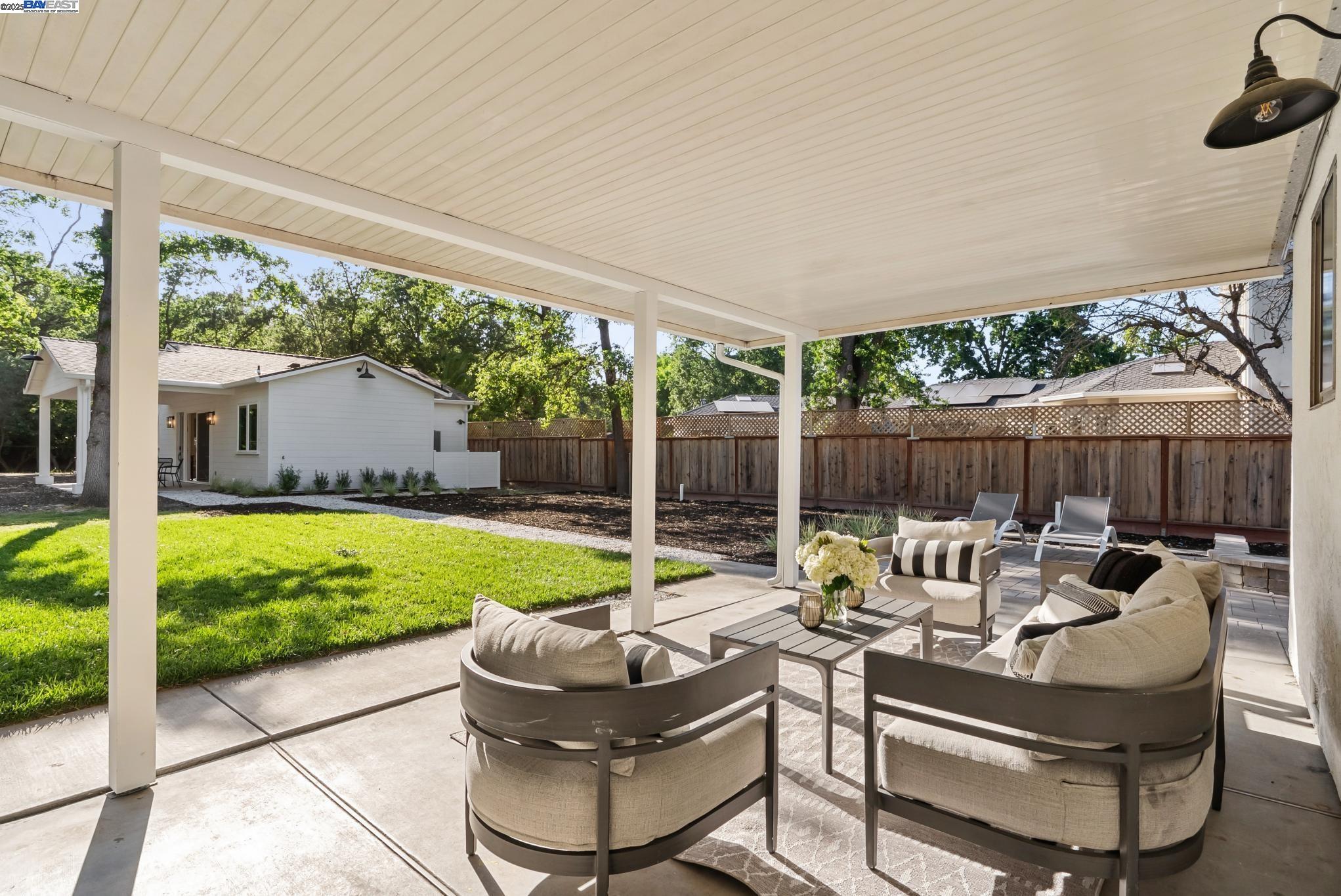 Detail Gallery Image 31 of 59 For 2129 Youngs Ct, Walnut Creek,  CA 94596 - 6 Beds | 4 Baths
