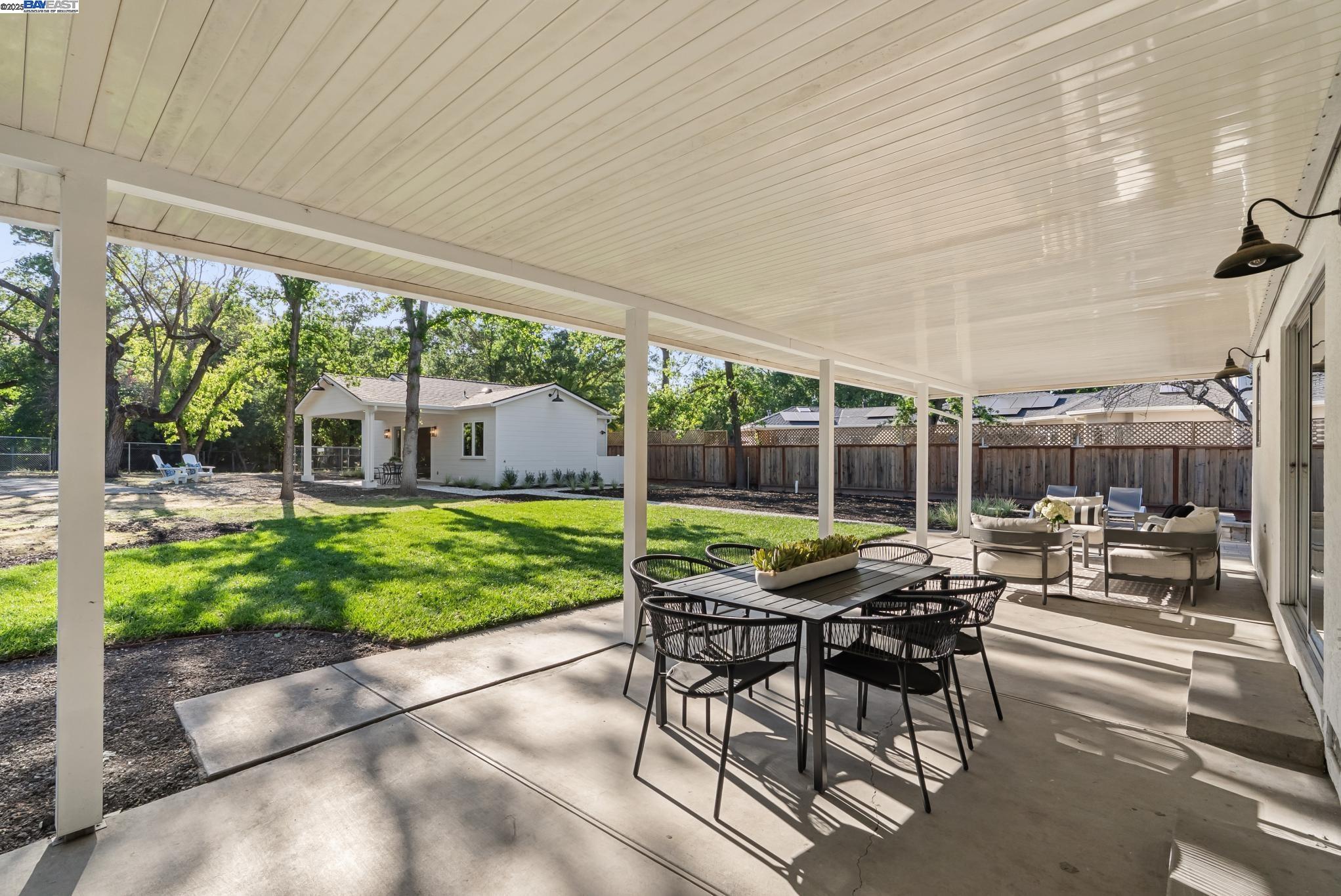 Detail Gallery Image 32 of 59 For 2129 Youngs Ct, Walnut Creek,  CA 94596 - 6 Beds | 4 Baths