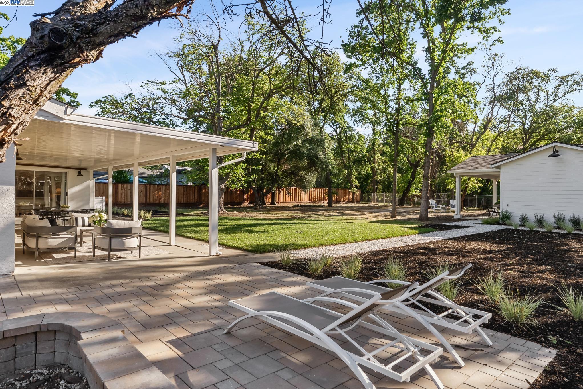 Detail Gallery Image 33 of 59 For 2129 Youngs Ct, Walnut Creek,  CA 94596 - 6 Beds | 4 Baths