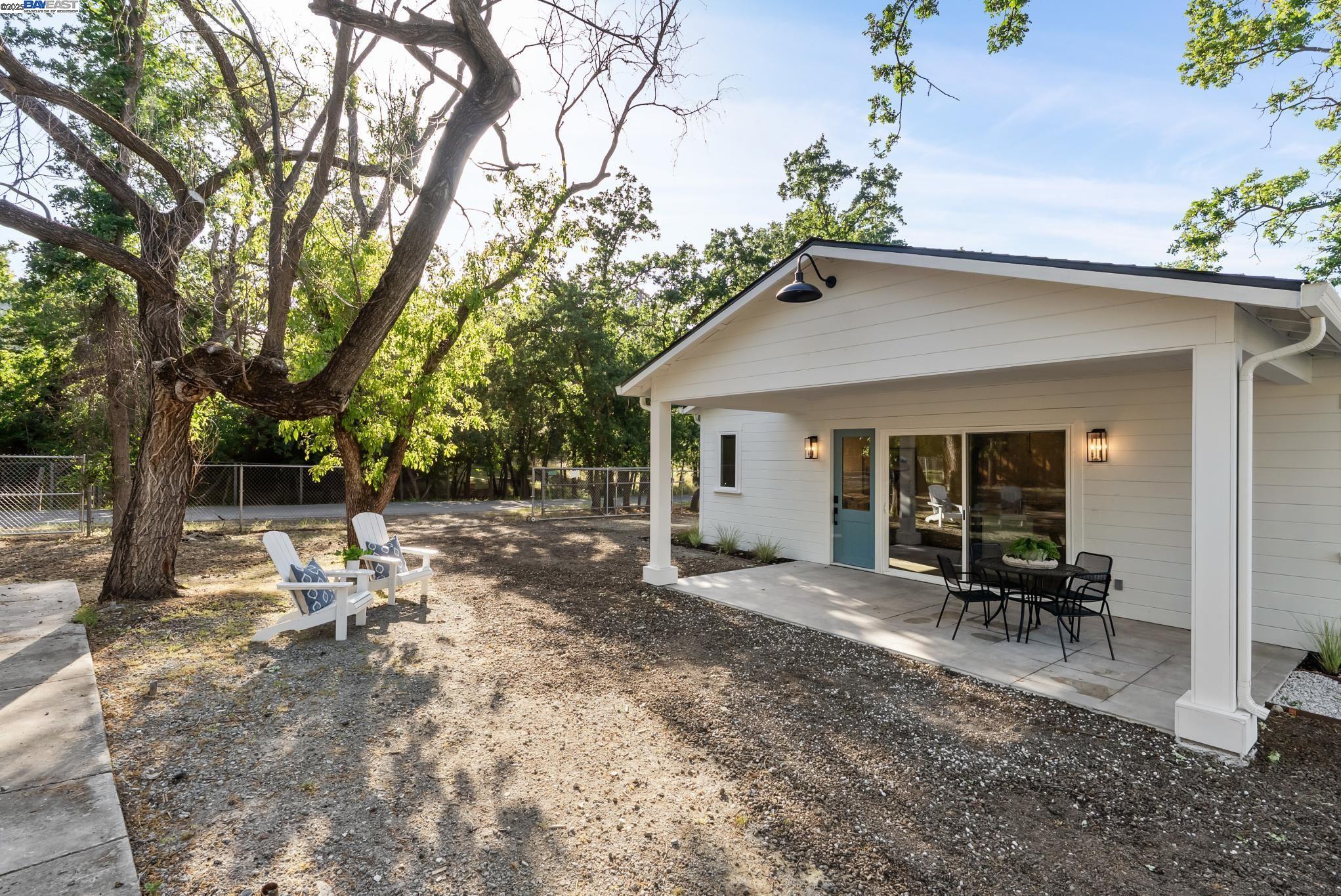 Detail Gallery Image 38 of 59 For 2129 Youngs Ct, Walnut Creek,  CA 94596 - 6 Beds | 4 Baths