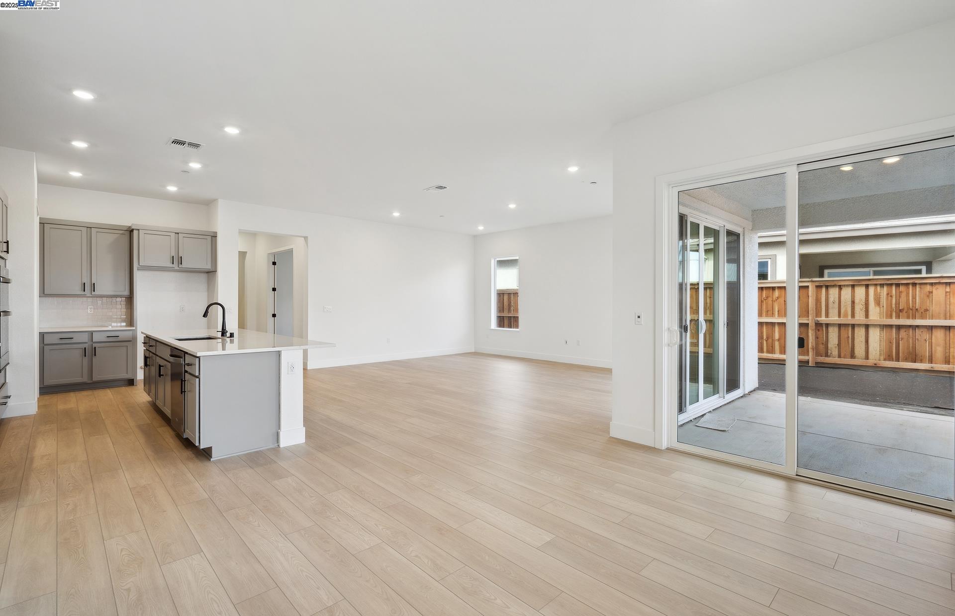 Detail Gallery Image 15 of 34 For 17654 Brightwood Avenue, Lathrop,  CA 95330 - 2 Beds | 2 Baths