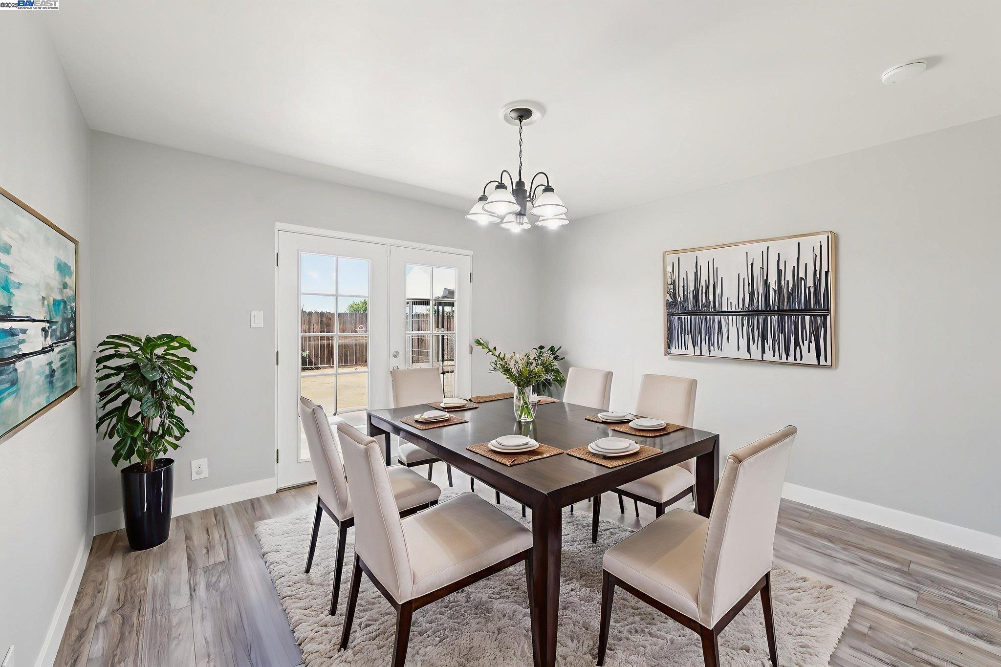 Detail Gallery Image 11 of 13 For 1160 W Cypress Rd, Oakley,  CA 94561 - 3 Beds | 2 Baths