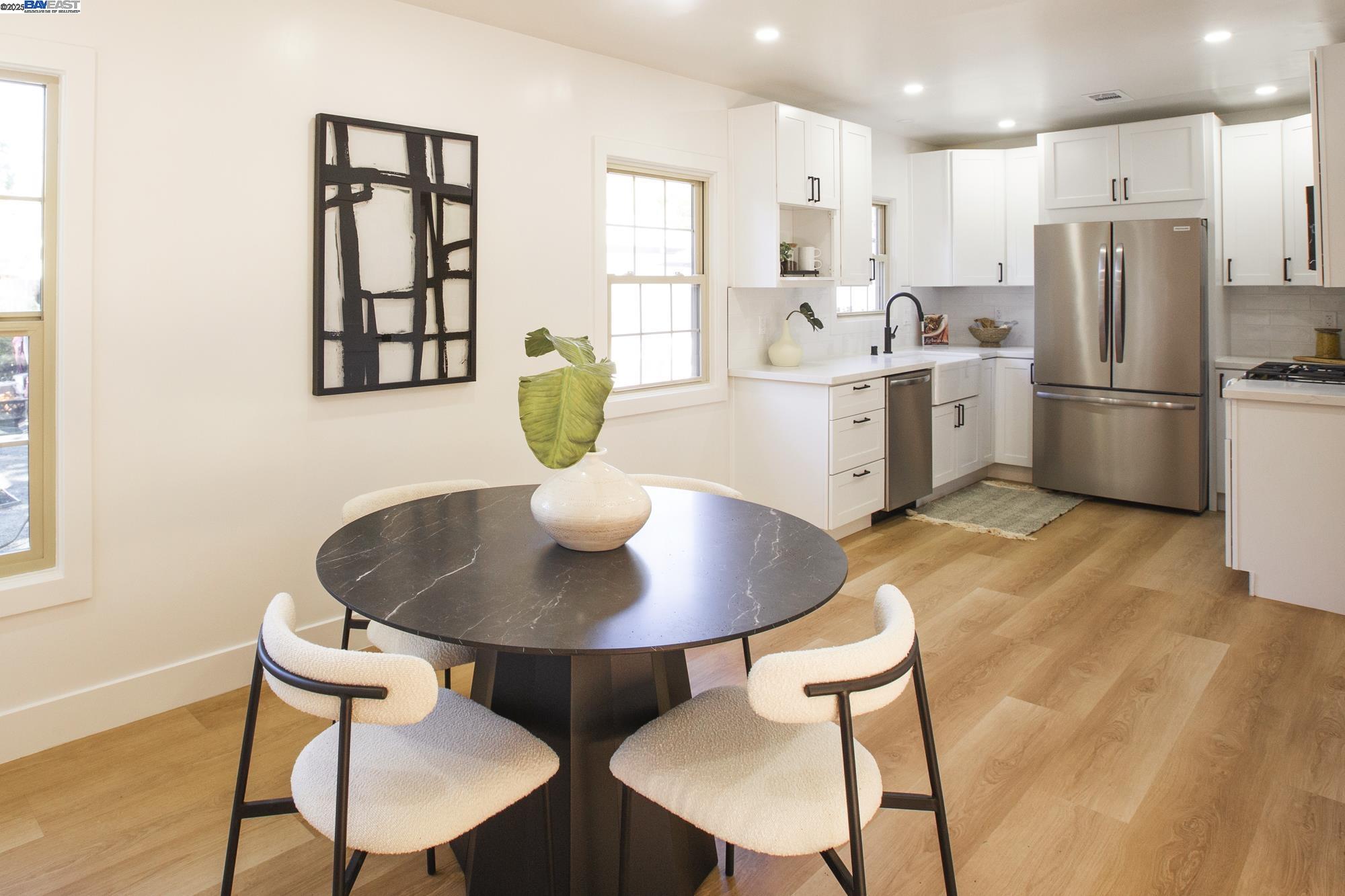 Detail Gallery Image 7 of 37 For 3208 Mcnutt, Walnut Creek,  CA 94597 - 3 Beds | 2 Baths