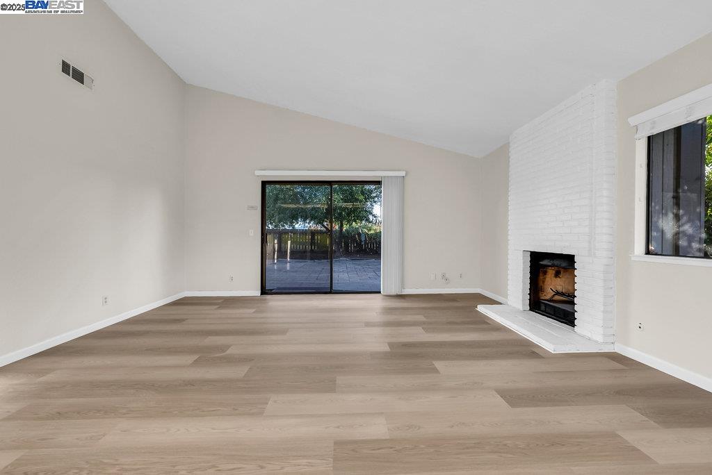 Detail Gallery Image 15 of 51 For 710 Gateshead Ct, Foster City,  CA 94404 - 3 Beds | 2 Baths