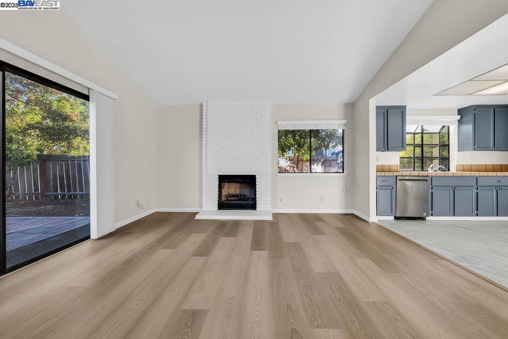 Detail Gallery Image 16 of 51 For 710 Gateshead Ct, Foster City,  CA 94404 - 3 Beds | 2 Baths