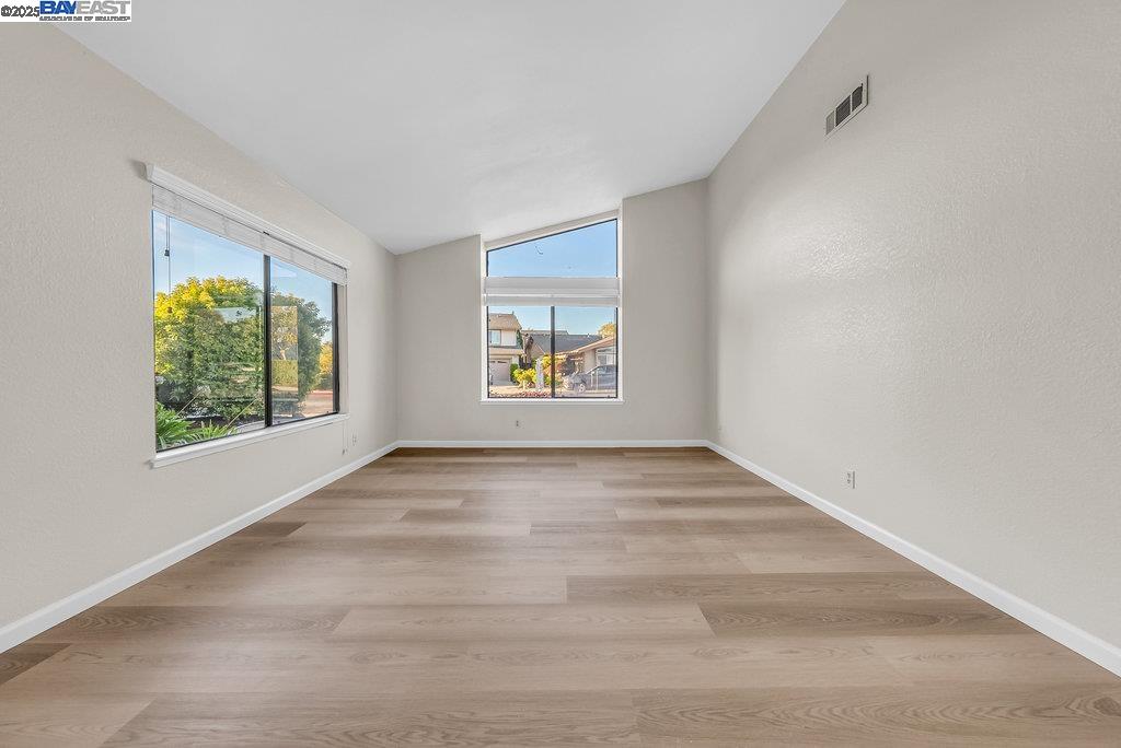 Detail Gallery Image 4 of 51 For 710 Gateshead Ct, Foster City,  CA 94404 - 3 Beds | 2 Baths