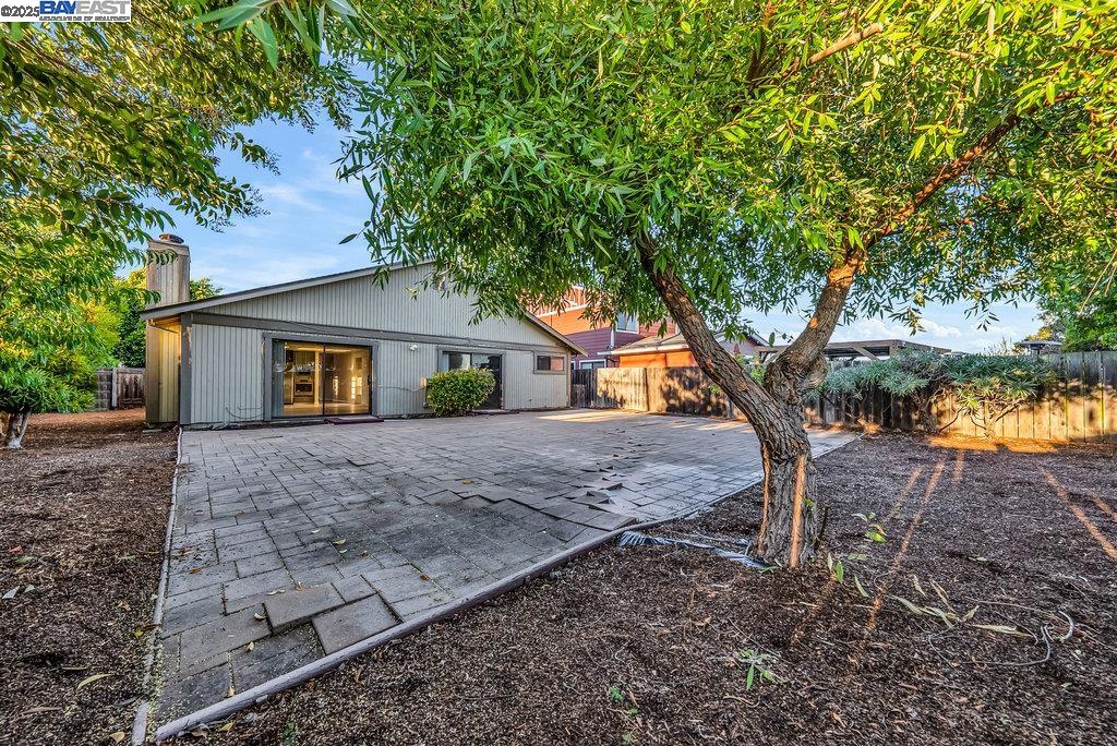 Detail Gallery Image 37 of 51 For 710 Gateshead Ct, Foster City,  CA 94404 - 3 Beds | 2 Baths