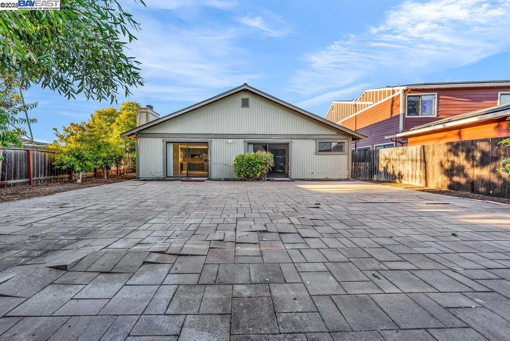 Detail Gallery Image 38 of 51 For 710 Gateshead Ct, Foster City,  CA 94404 - 3 Beds | 2 Baths