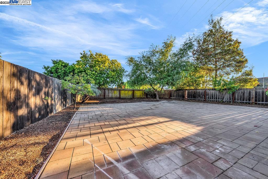 Detail Gallery Image 39 of 51 For 710 Gateshead Ct, Foster City,  CA 94404 - 3 Beds | 2 Baths