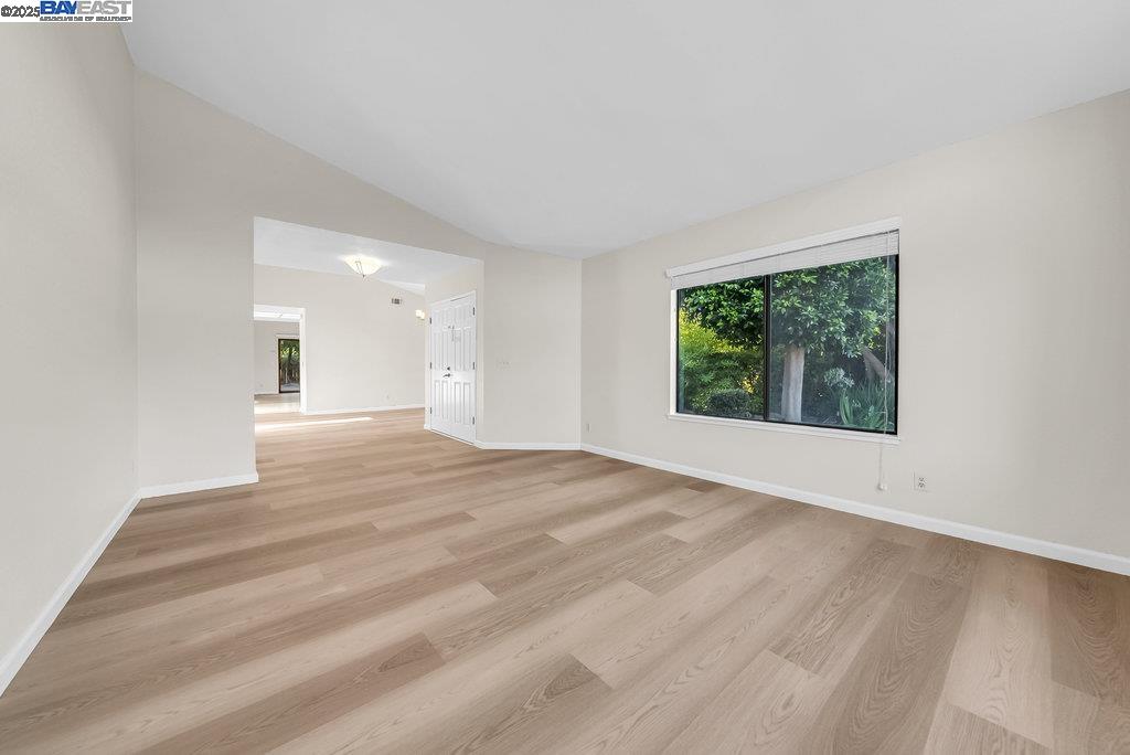 Detail Gallery Image 5 of 51 For 710 Gateshead Ct, Foster City,  CA 94404 - 3 Beds | 2 Baths