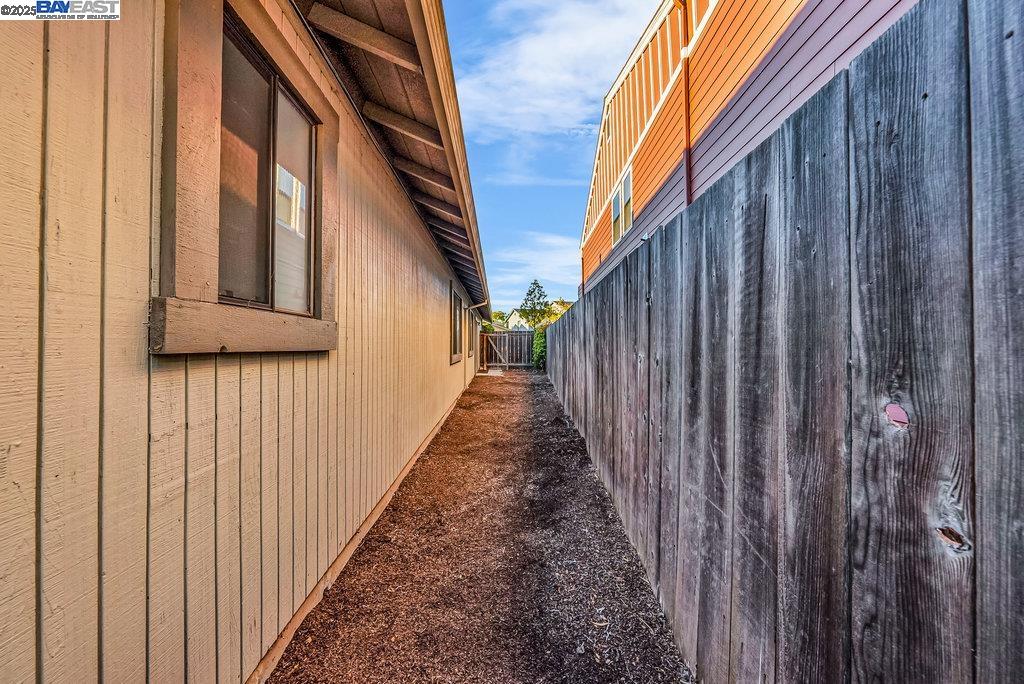 Detail Gallery Image 42 of 51 For 710 Gateshead Ct, Foster City,  CA 94404 - 3 Beds | 2 Baths